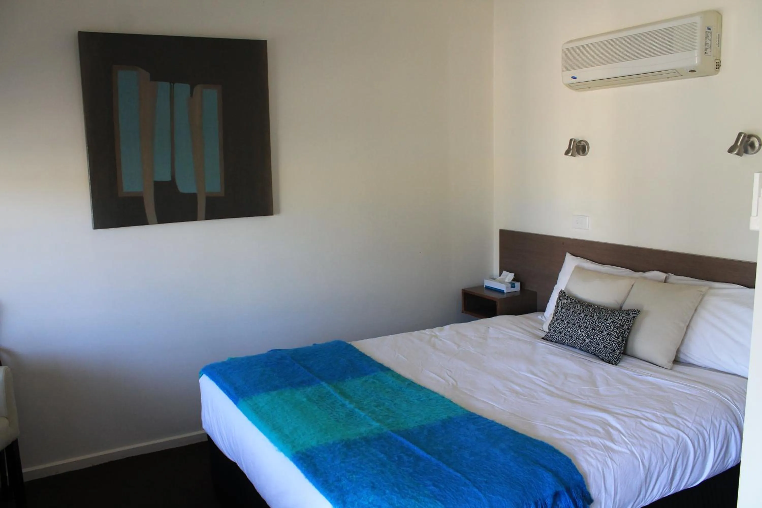 Bed in Chalambar Motel