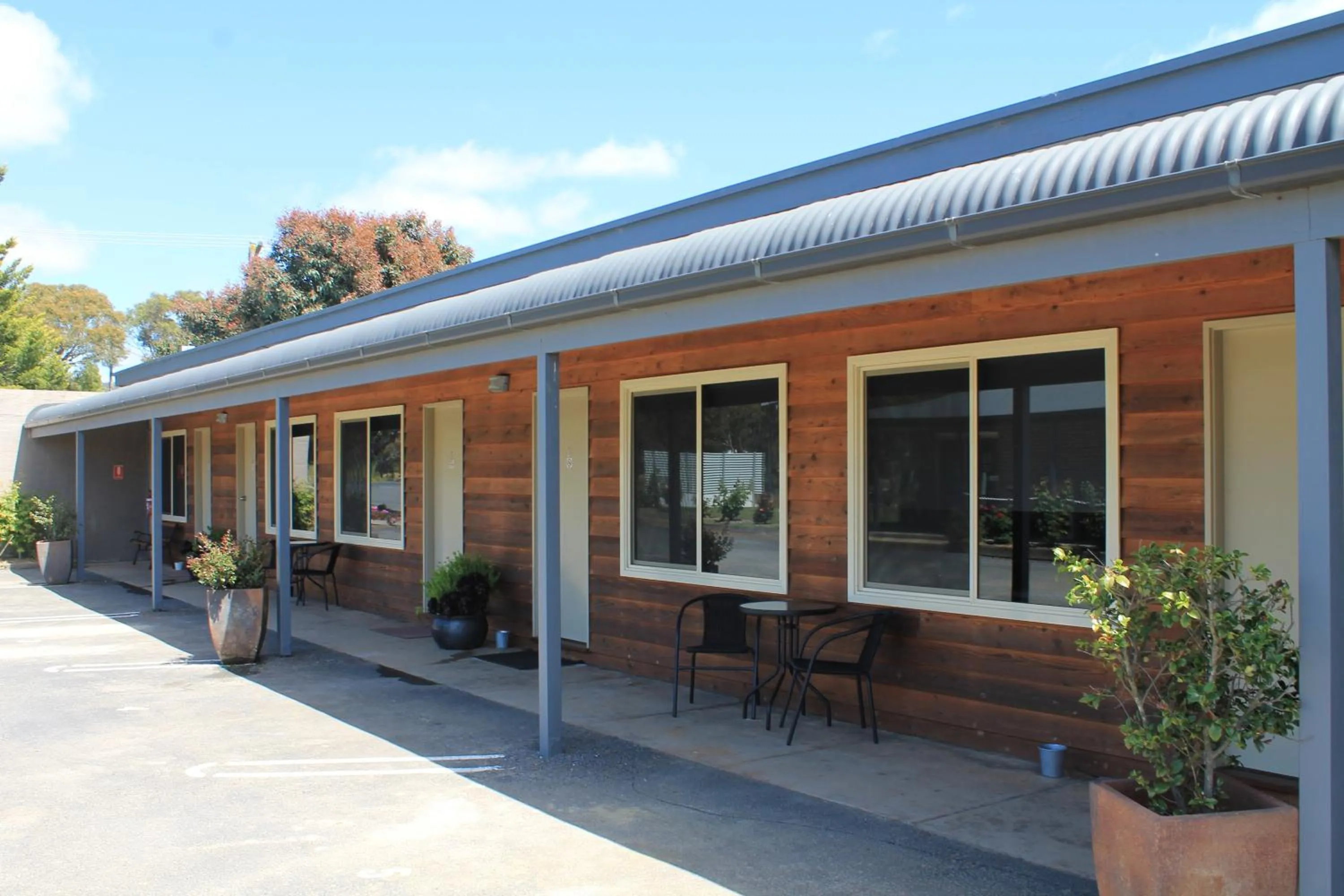 Property building in Chalambar Motel