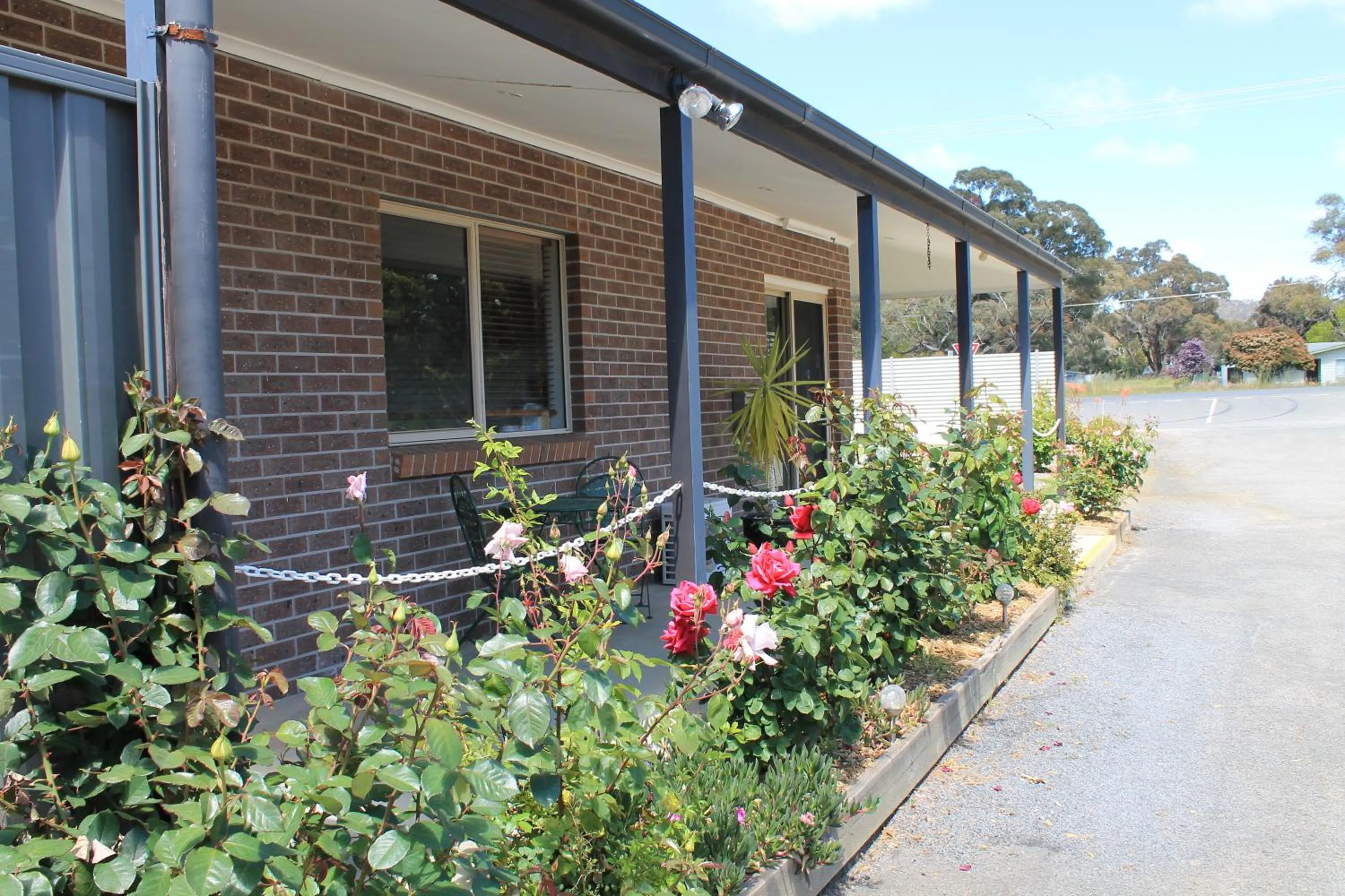 Facade/entrance in Chalambar Motel