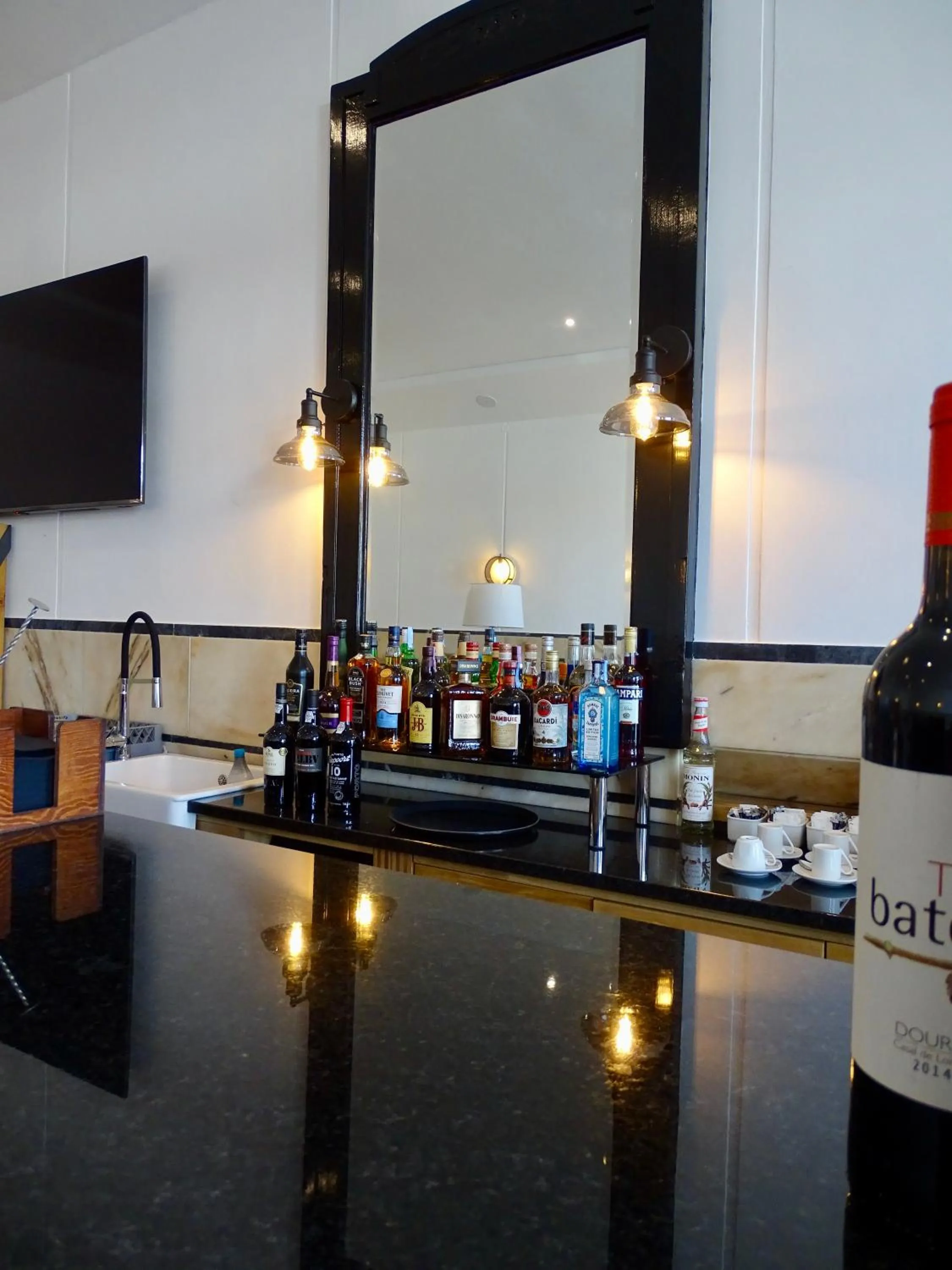 Lounge or bar in Poveira Hotel