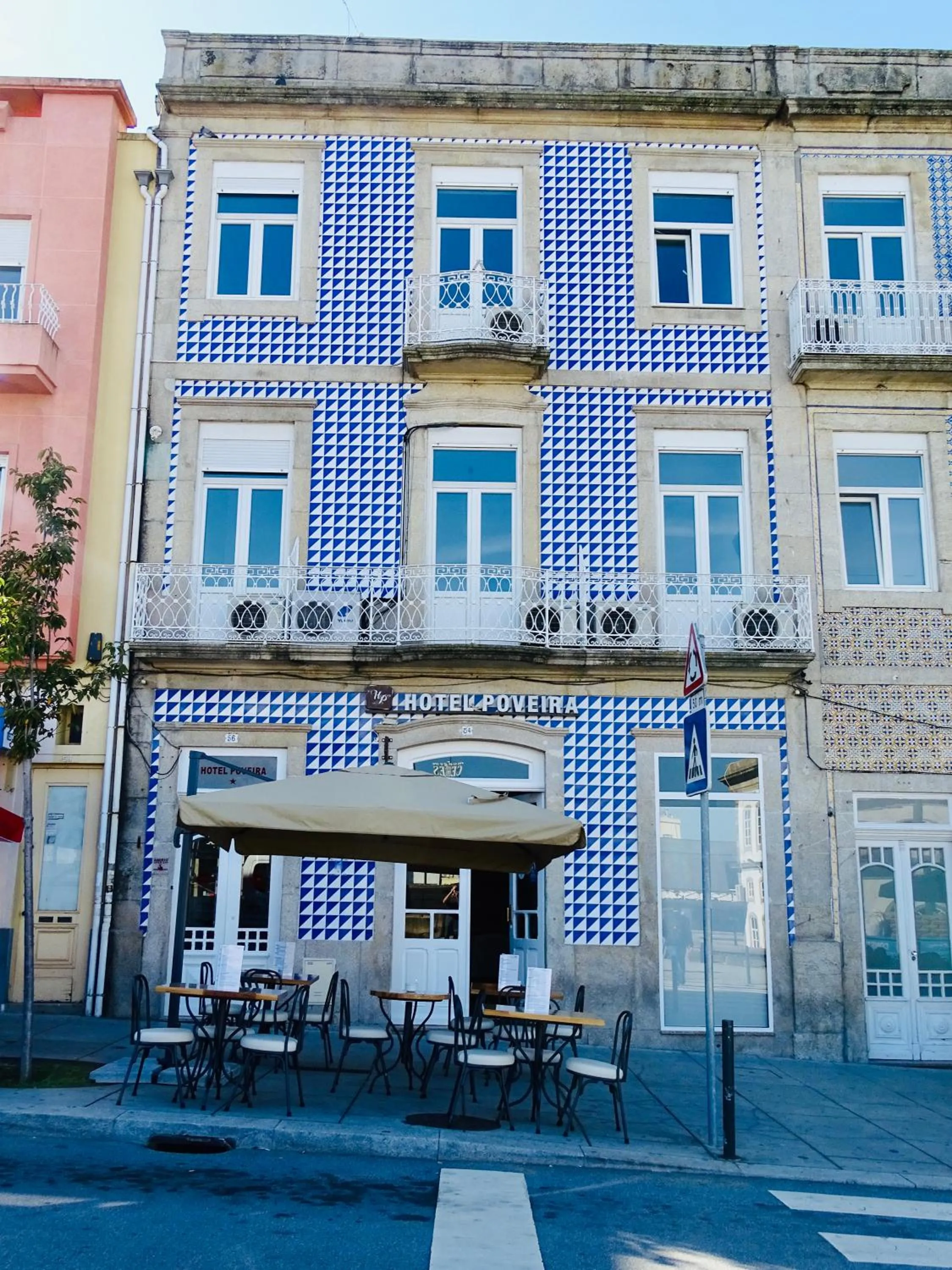 Facade/entrance in Poveira Hotel