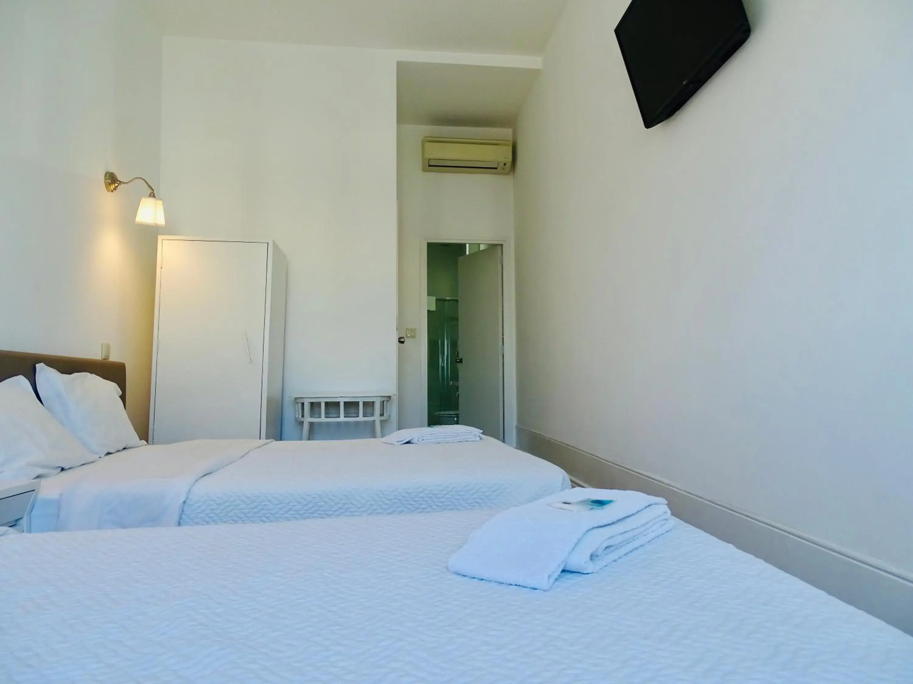 Twin Room in Poveira Hotel Twin Room in Poveira Hotel