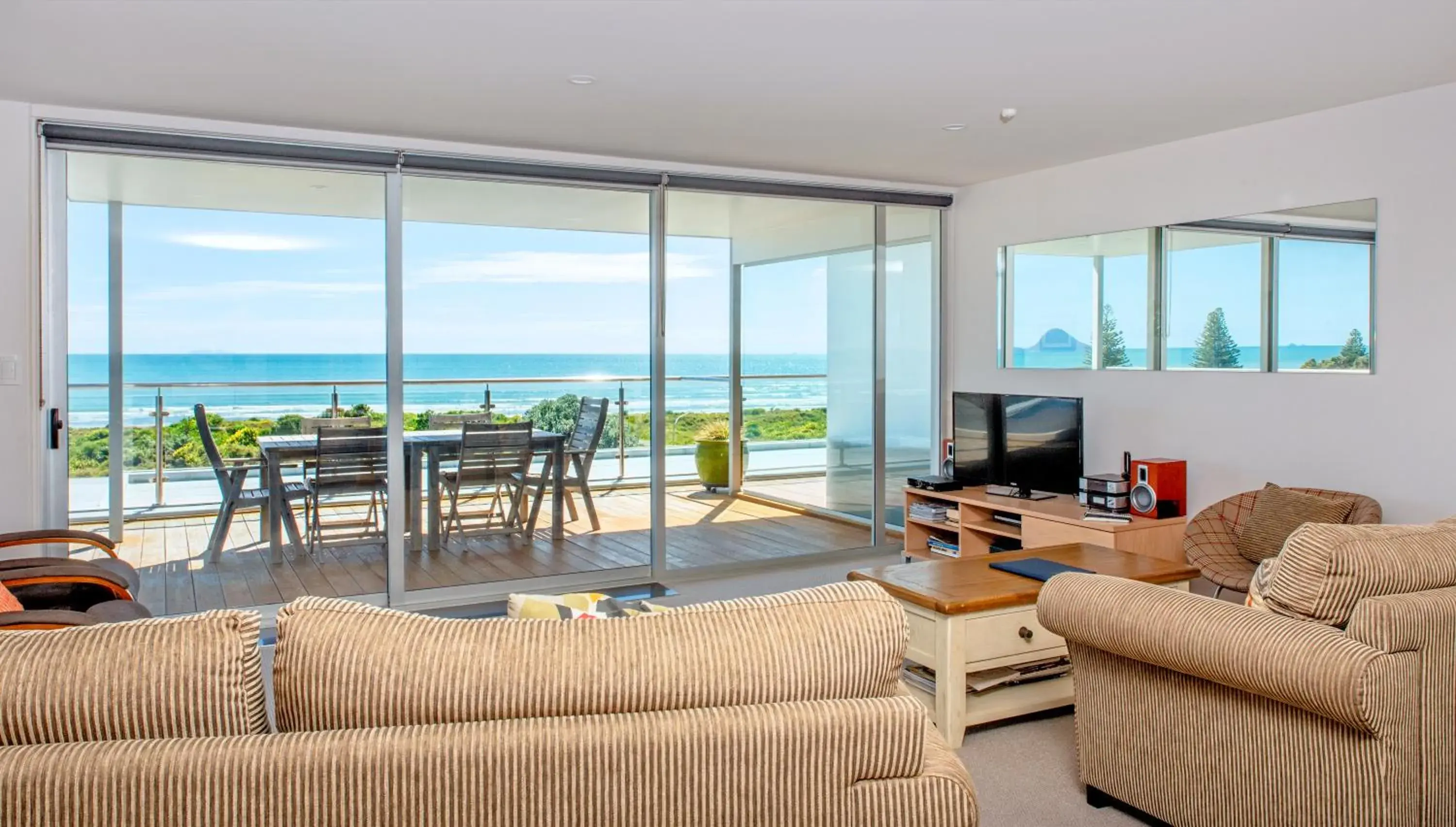 Four-Bedroom Self-Serviced Apartment - Penthouse in Ohope Beach Resort Four-Bedroom Self-Serviced Apartment - Penthouse in Ohope Beach Resort