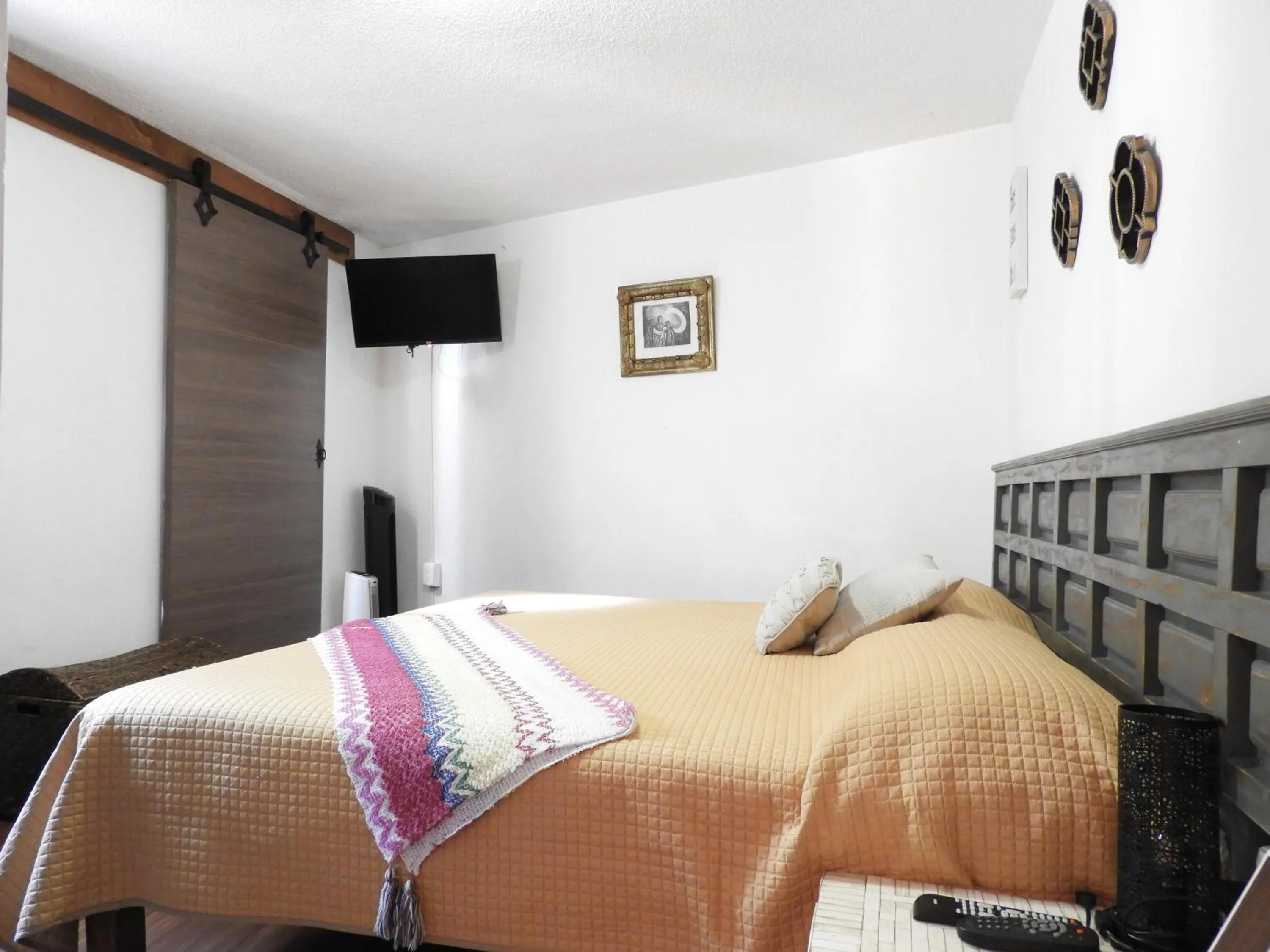 Bed in El Refugio de San Matías