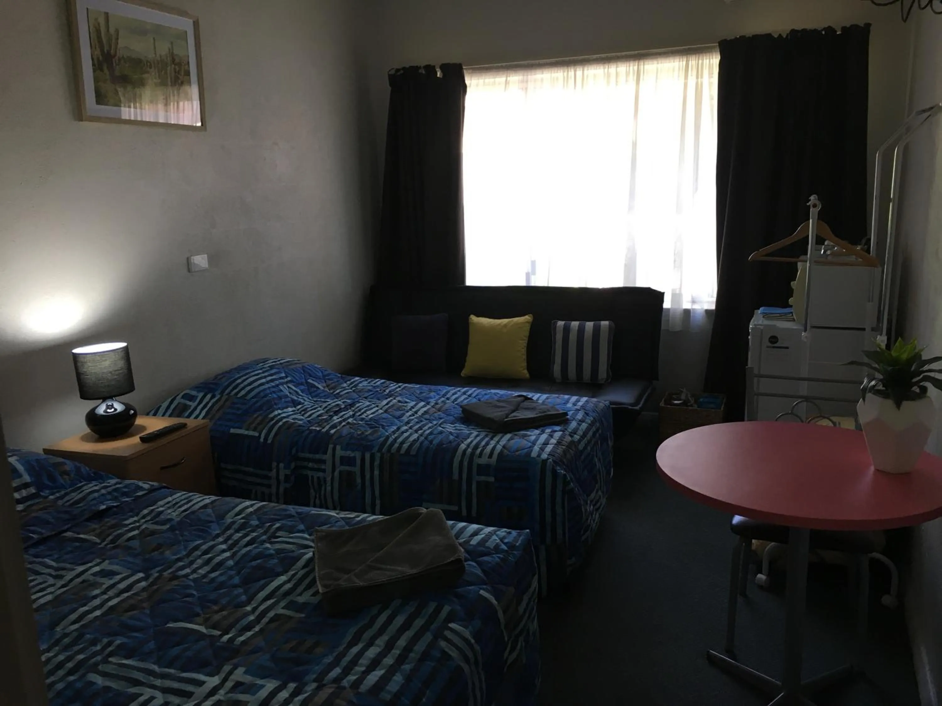 Photo of the whole room, Bed in Hello Adelaide Motel and Apartments