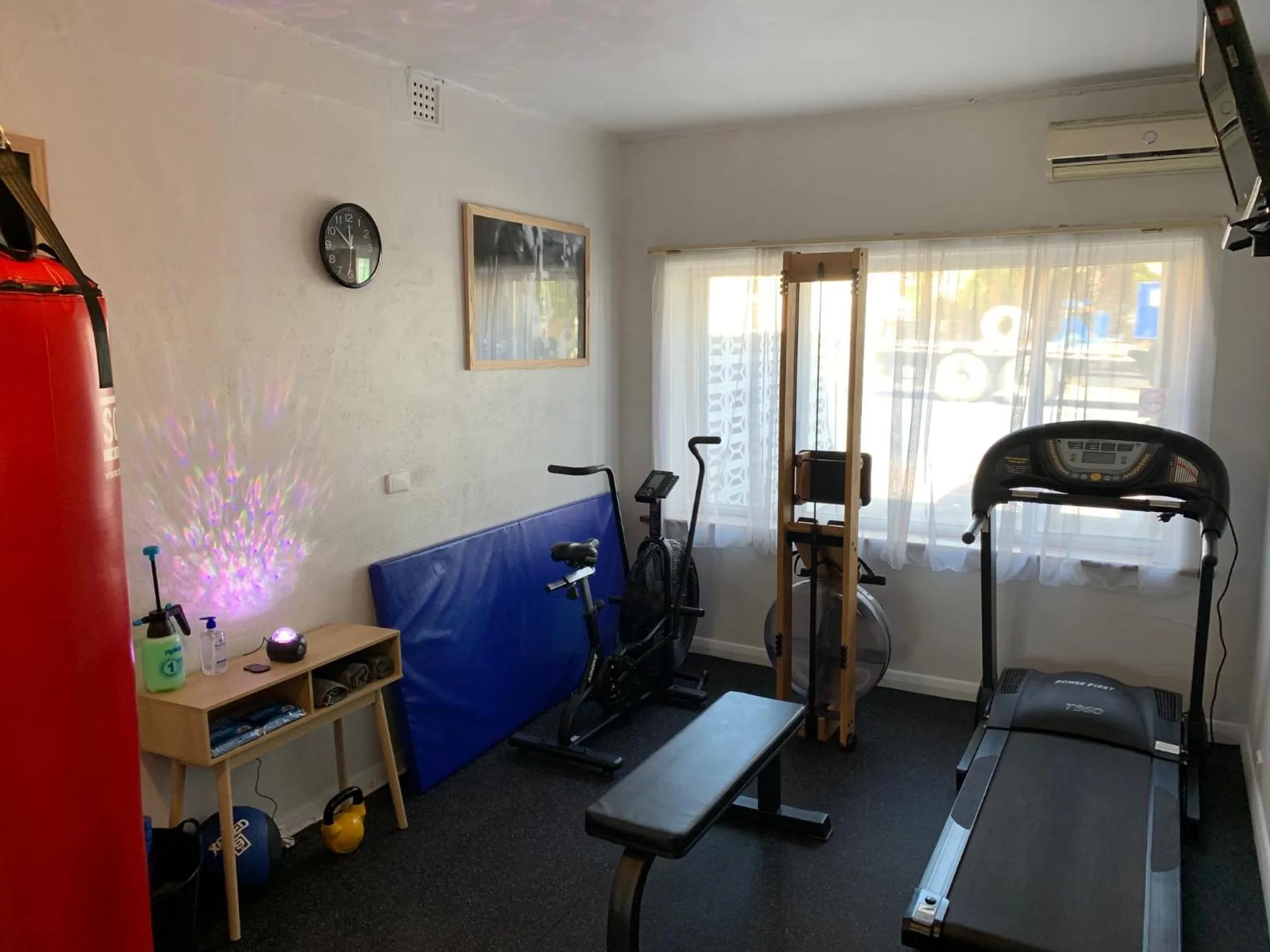 Fitness centre/facilities in Hello Adelaide Motel and Apartments