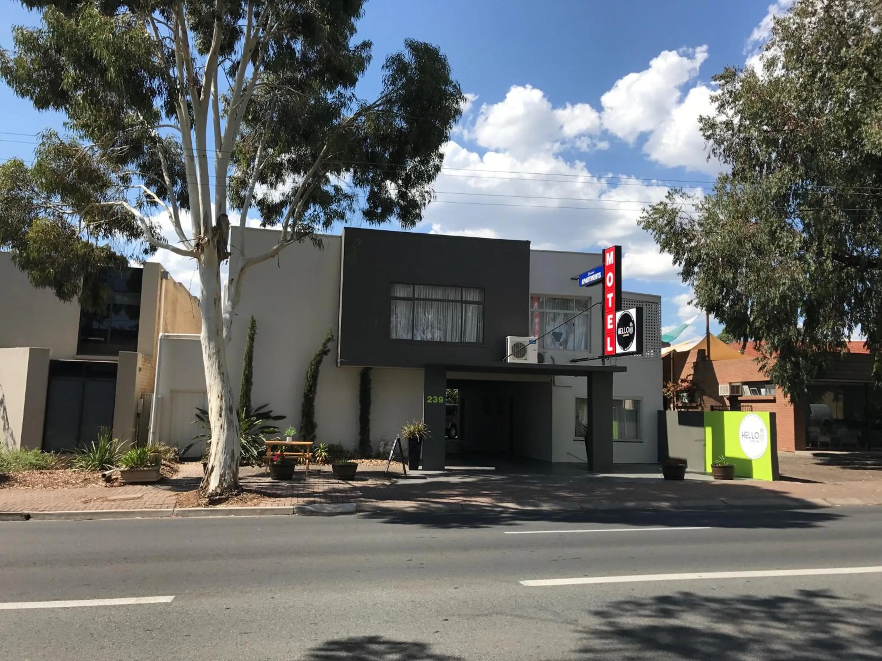 Facade/entrance in Hello Adelaide Motel and Apartments