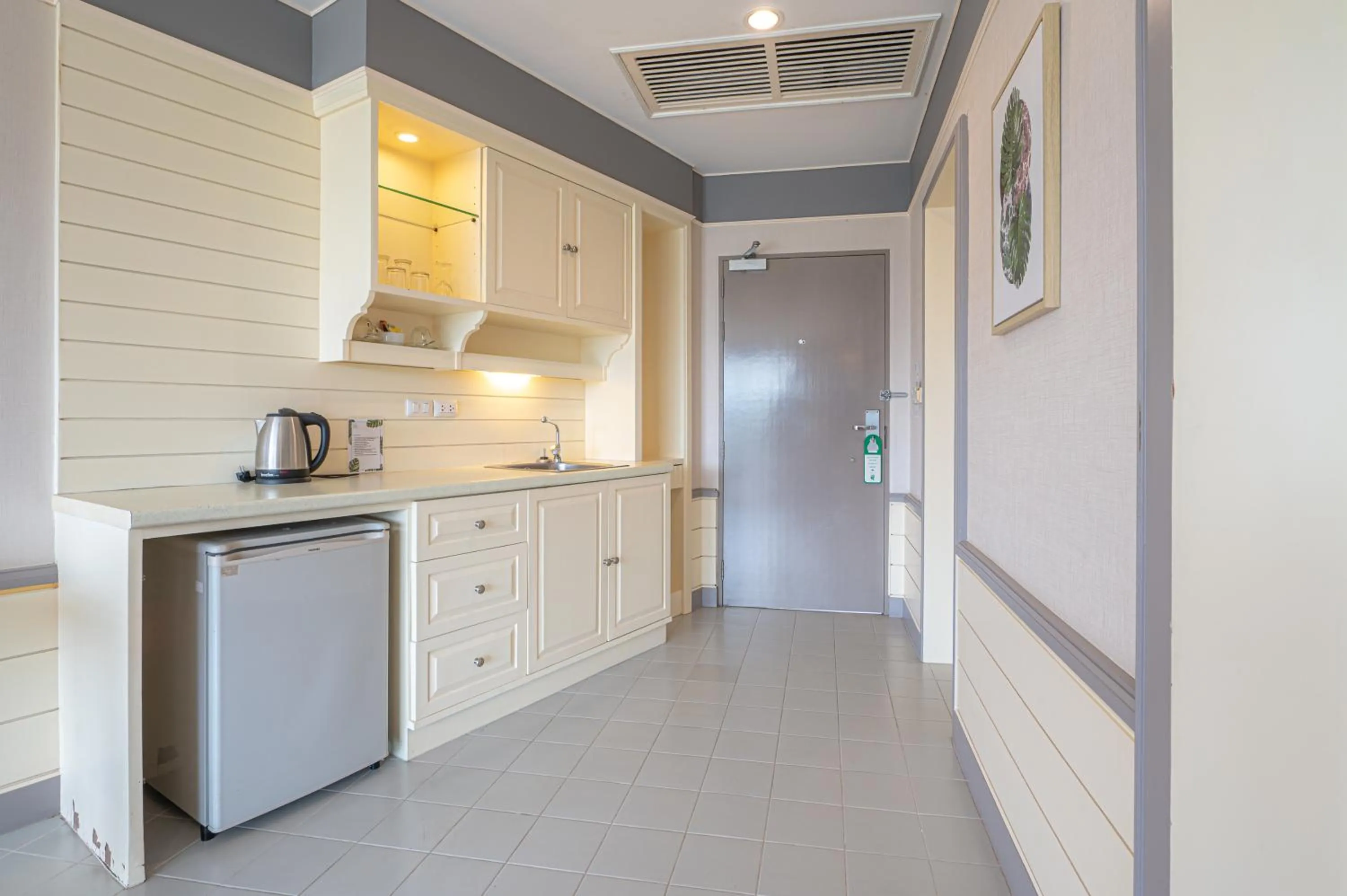 Kitchen or kitchenette in Eco Hotel by Thammasat