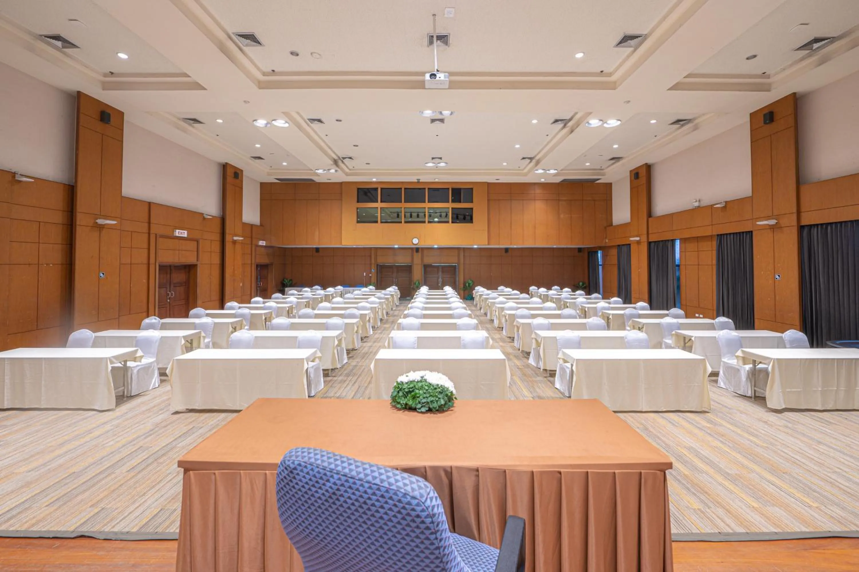 Meeting/conference room in Eco Hotel by Thammasat