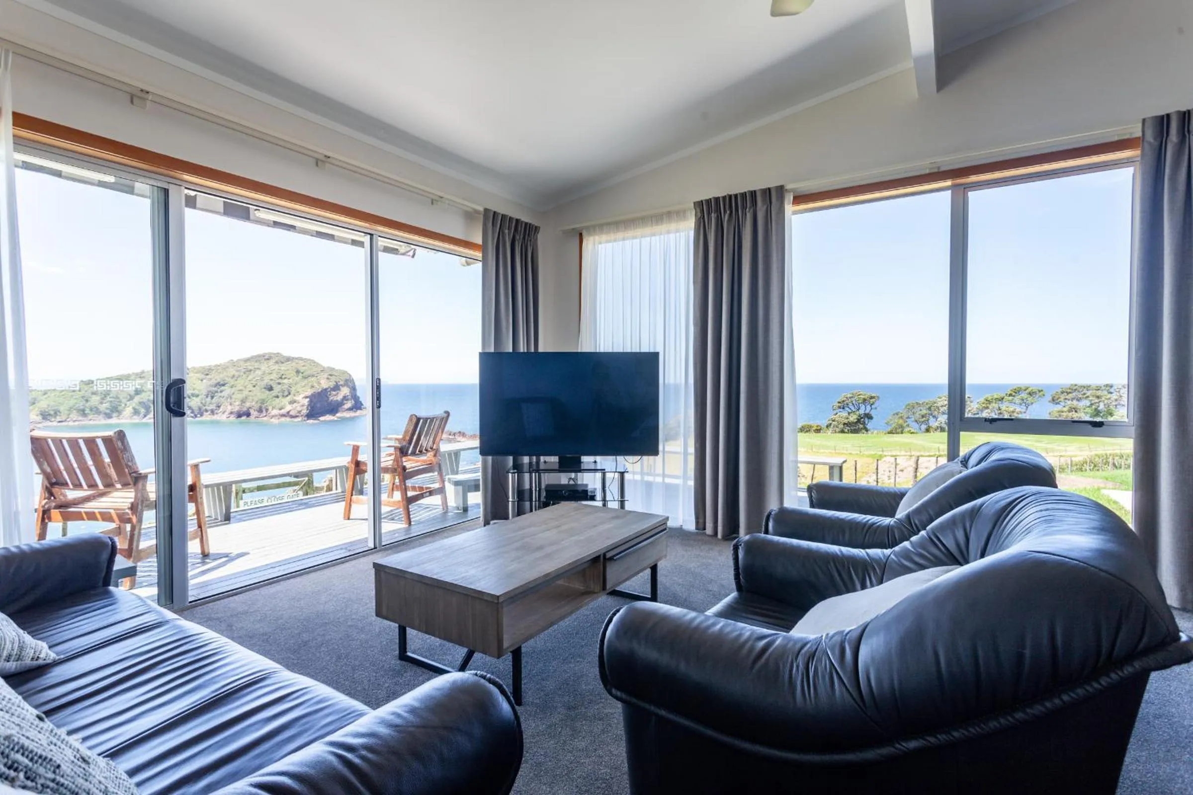 Pacific Rendezvous Resort