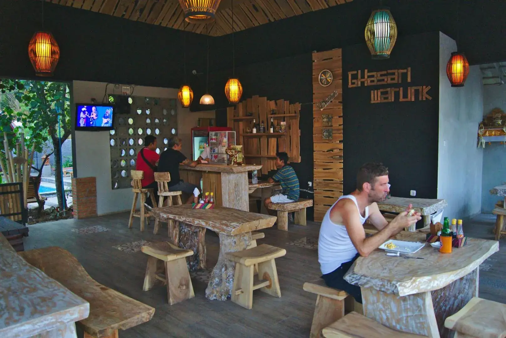 Restaurant/places to eat in GHamed Sari Restaurant/places to eat in GHamed Sari