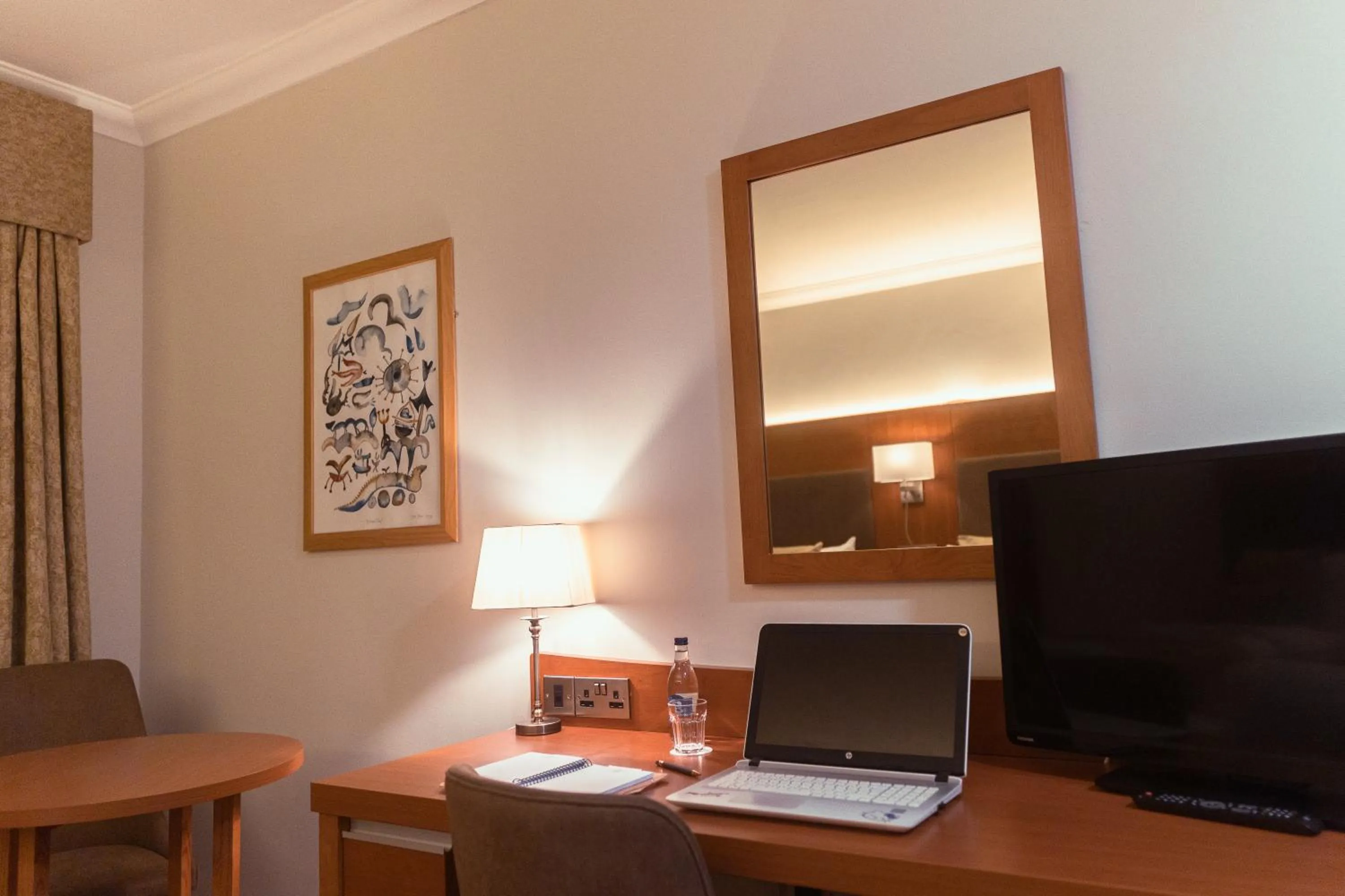 Seating area in Uppercross House Hotel