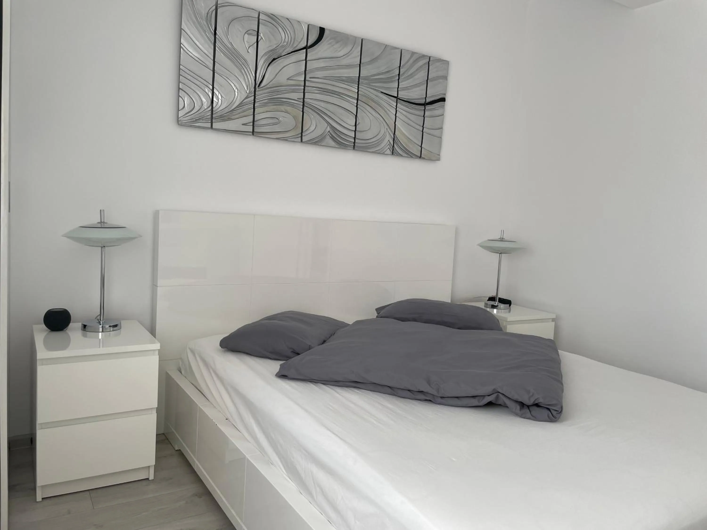Bed in Luxury Two Room Apartment Residence Militari M3