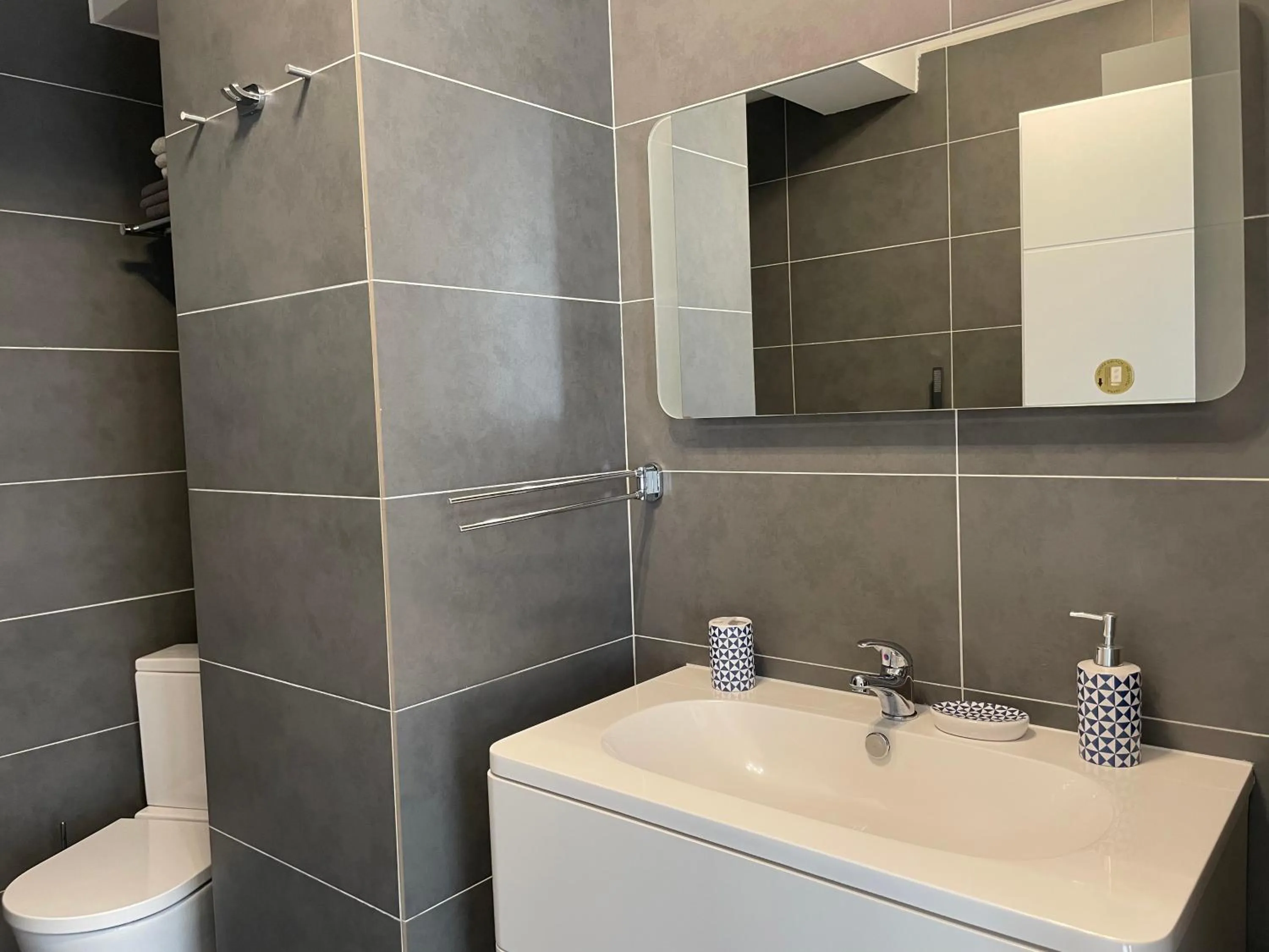 Toilet in Luxury Two Room Apartment Residence Militari M3