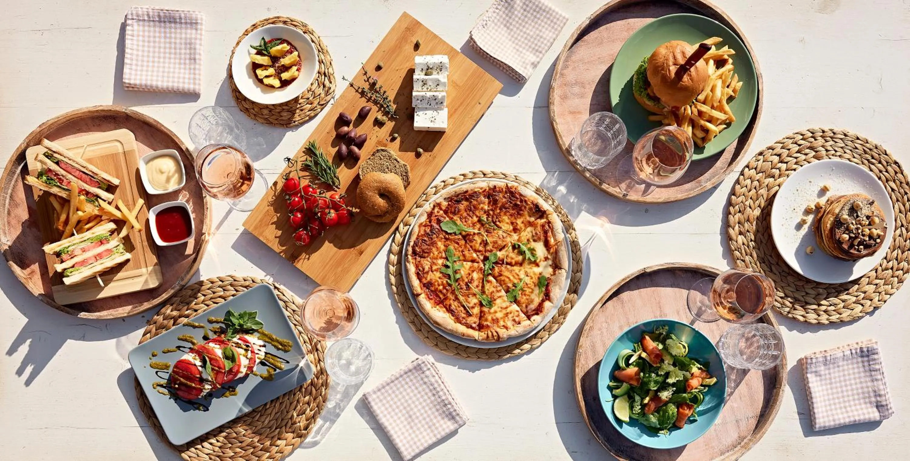 Restaurant/places to eat in Santa Maria Village Resort & Spa