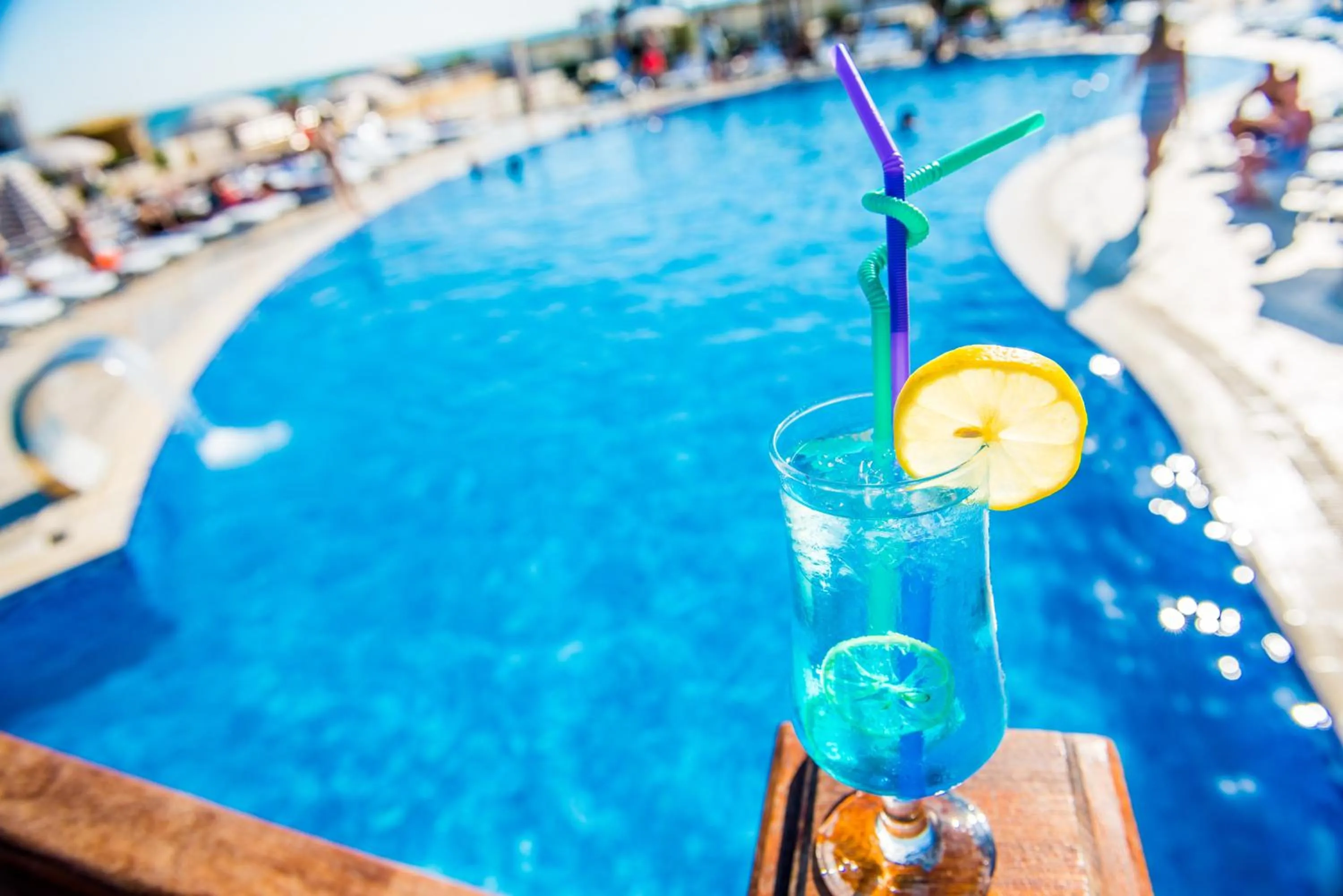 Swimming pool in Aysberq Resort