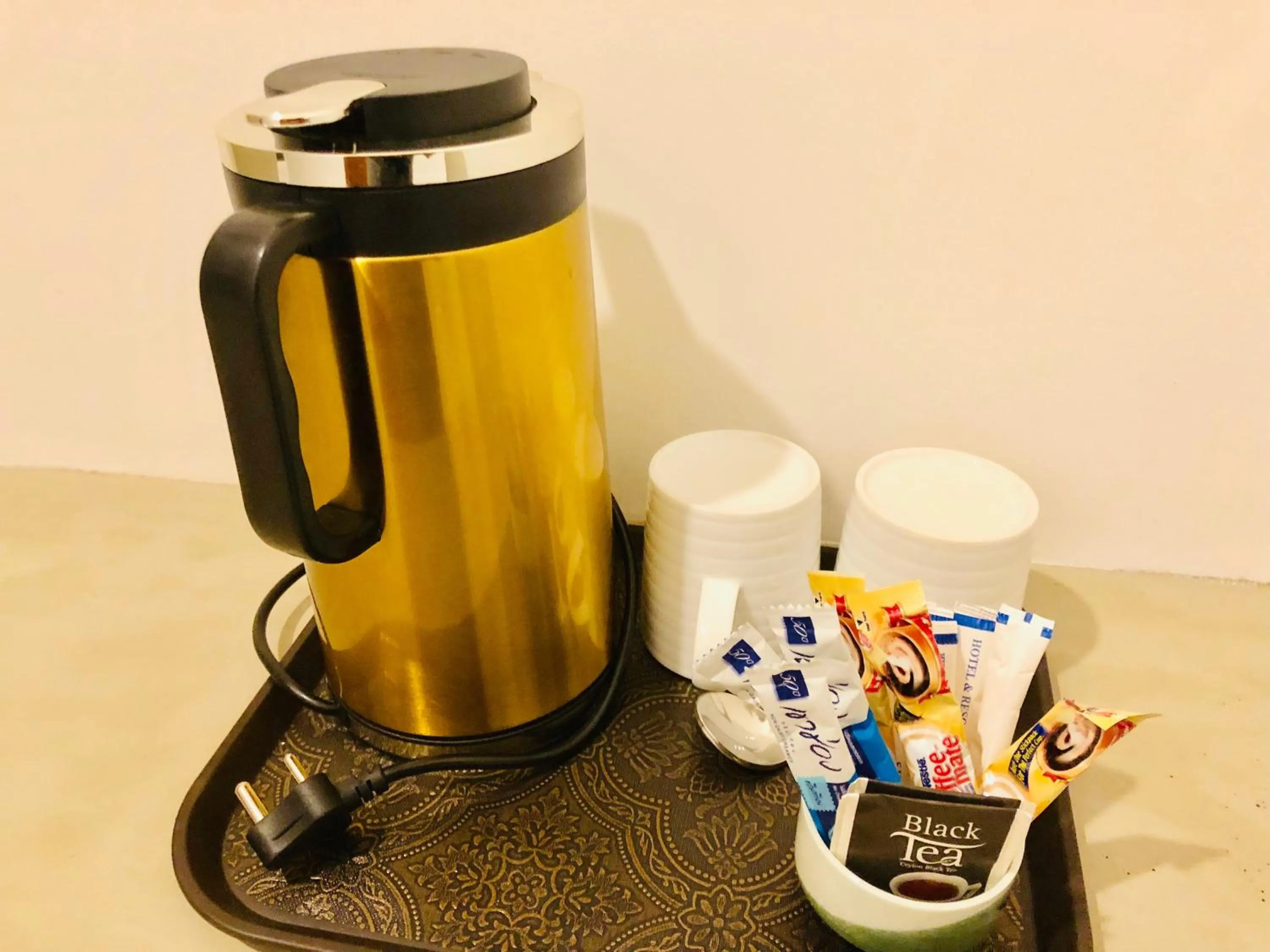 Coffee/tea facilities in Tara Watergate