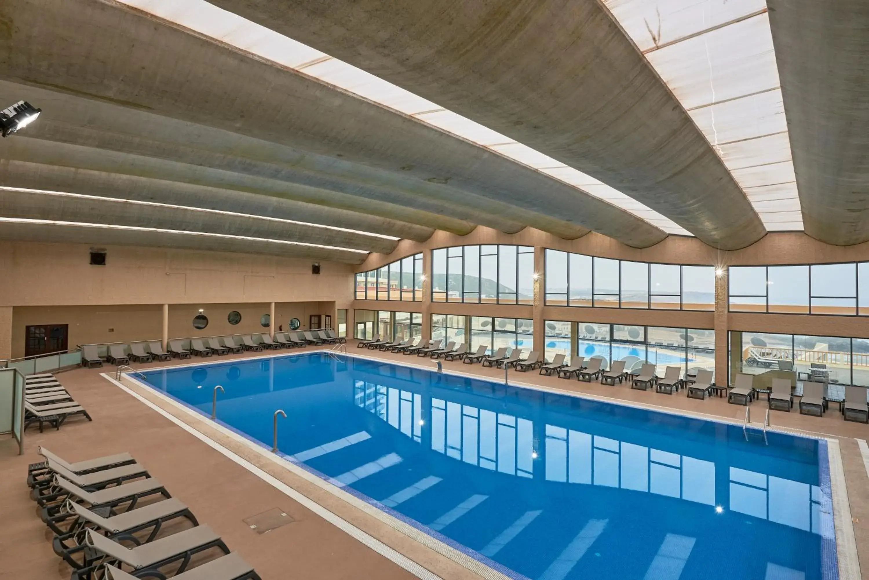 Swimming pool in Hotel Golf Mar Swimming pool in Hotel Golf Mar