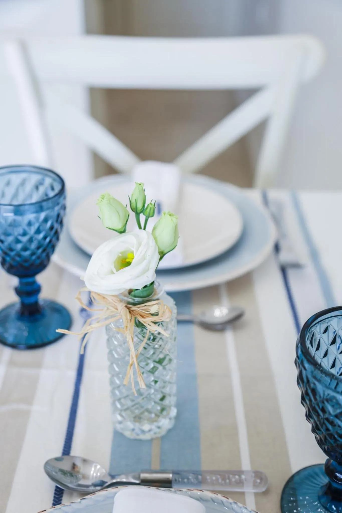 Dining area in Sea Suites