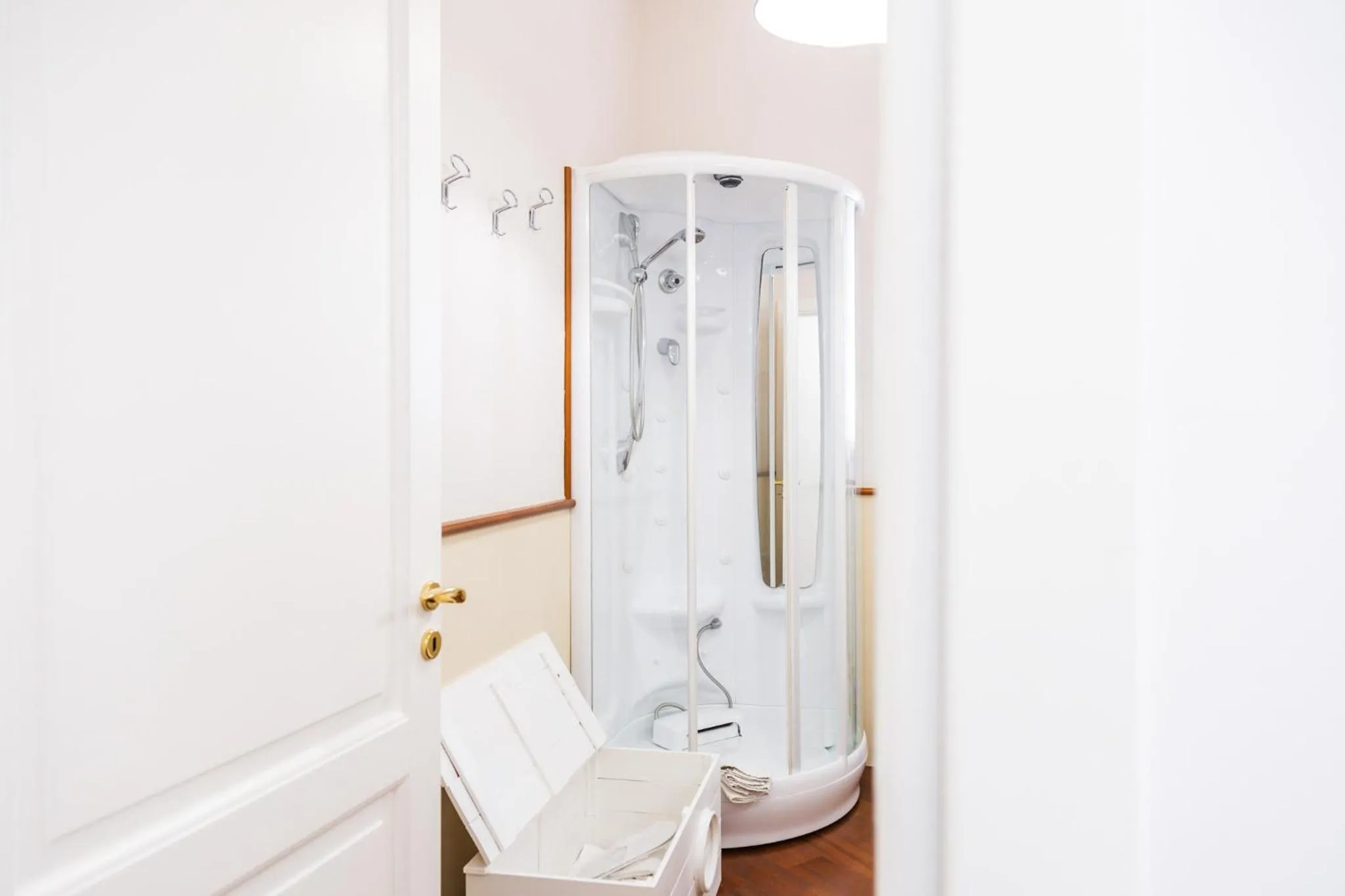 Shower in Sea Suites