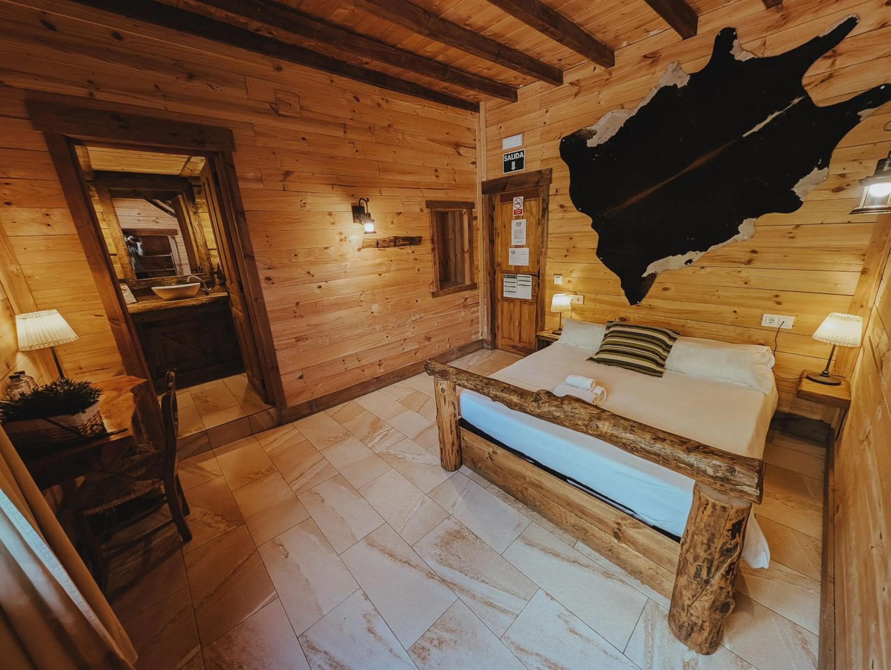 Standard Queen Room in La Posada Cercedilla