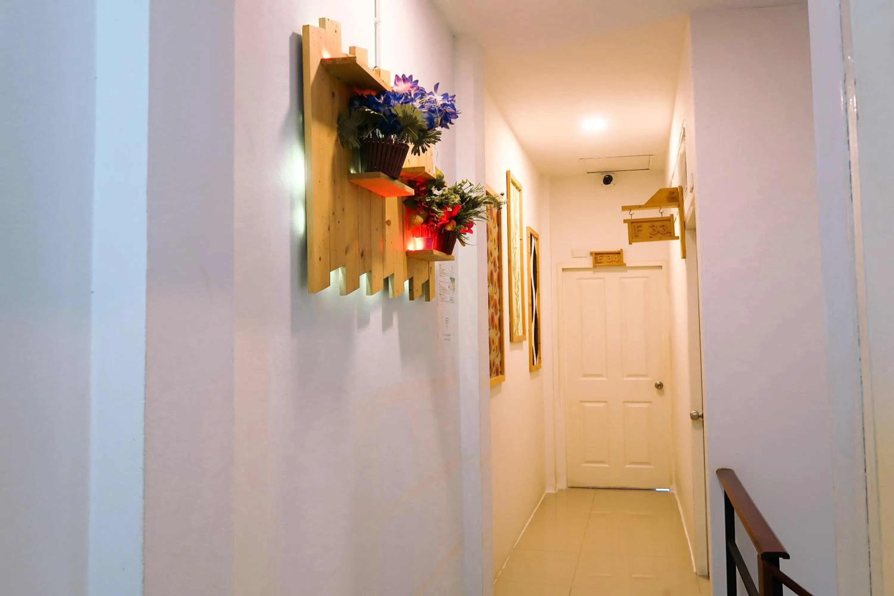 wardrobe in Baan URT Suratthani Airport Hotel