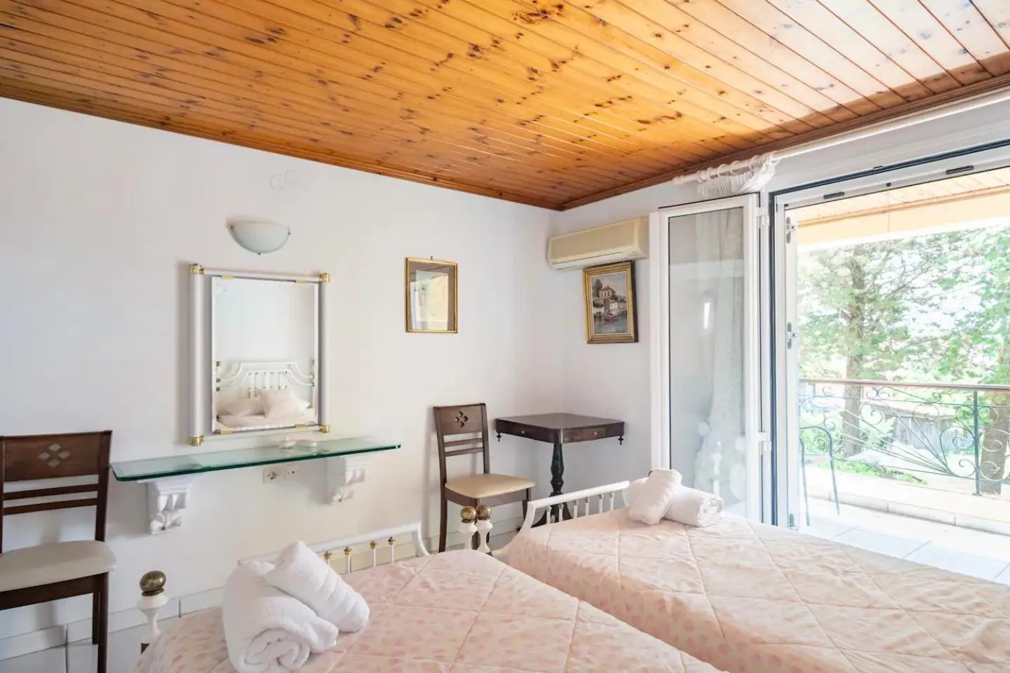 Bed in St. George Villa