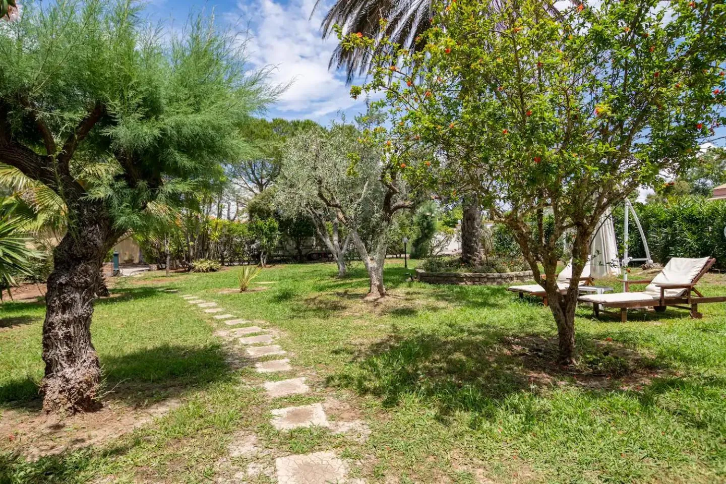 Garden in St. George Villa