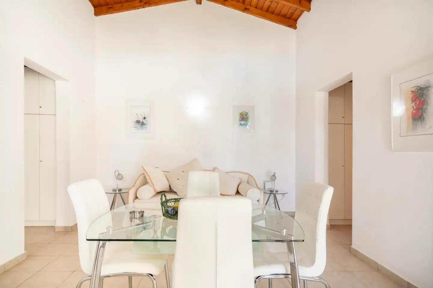 Dining area in St. George Villa