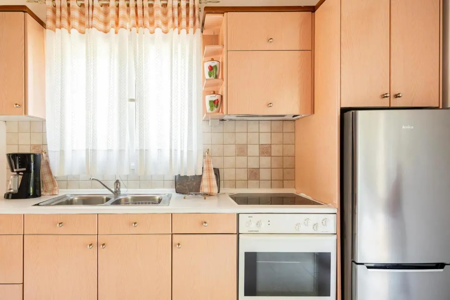 Kitchen or kitchenette in St. George Villa