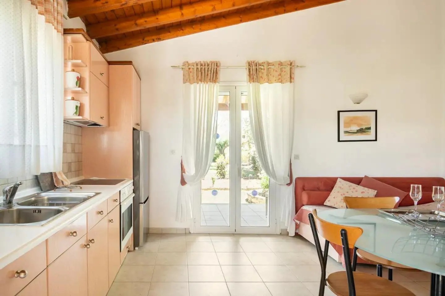Kitchen or kitchenette in St. George Villa
