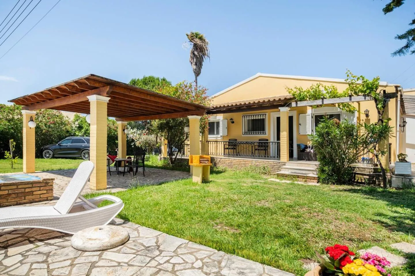 Property building in St. George Villa