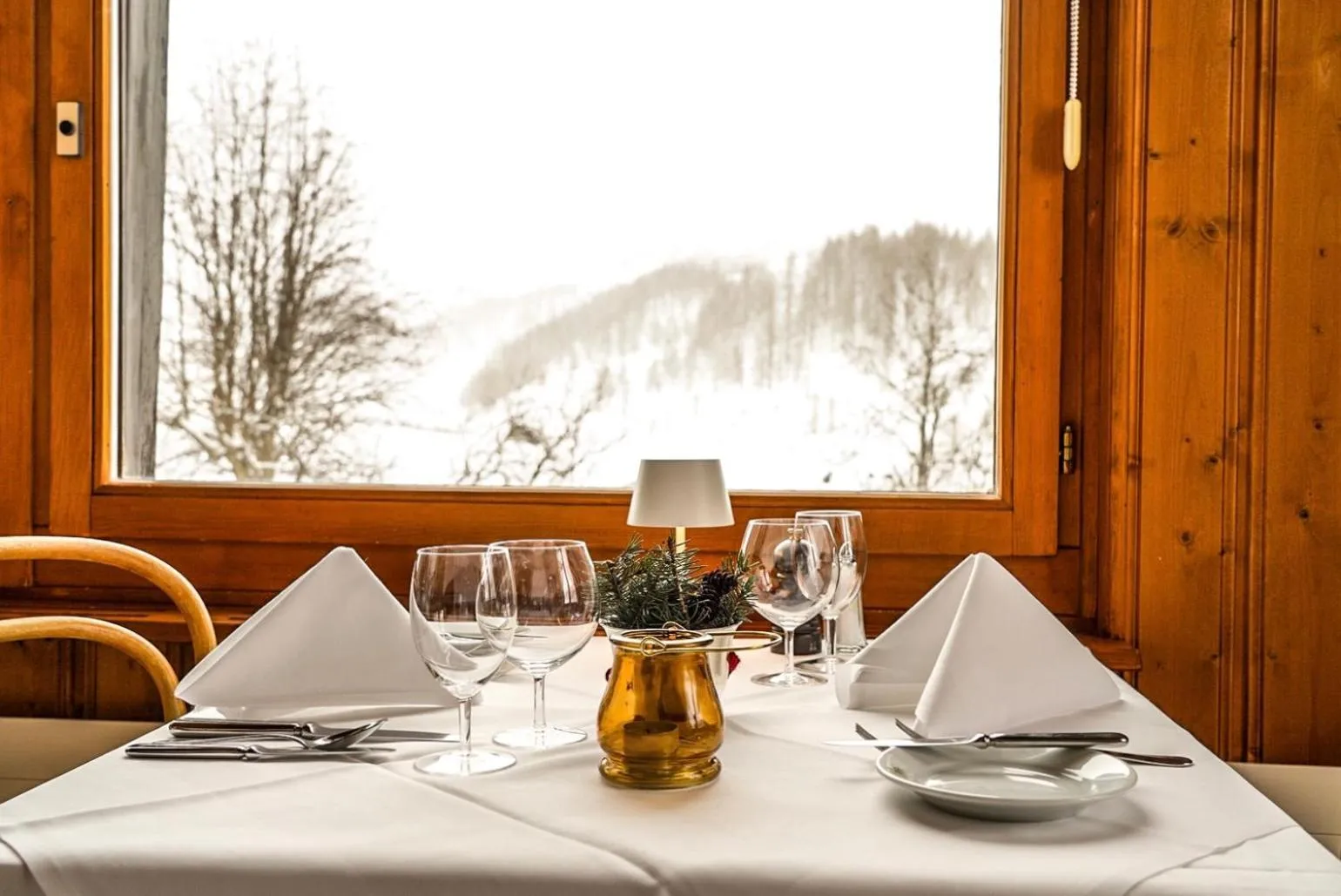 Restaurant/places to eat in Hotel Fex