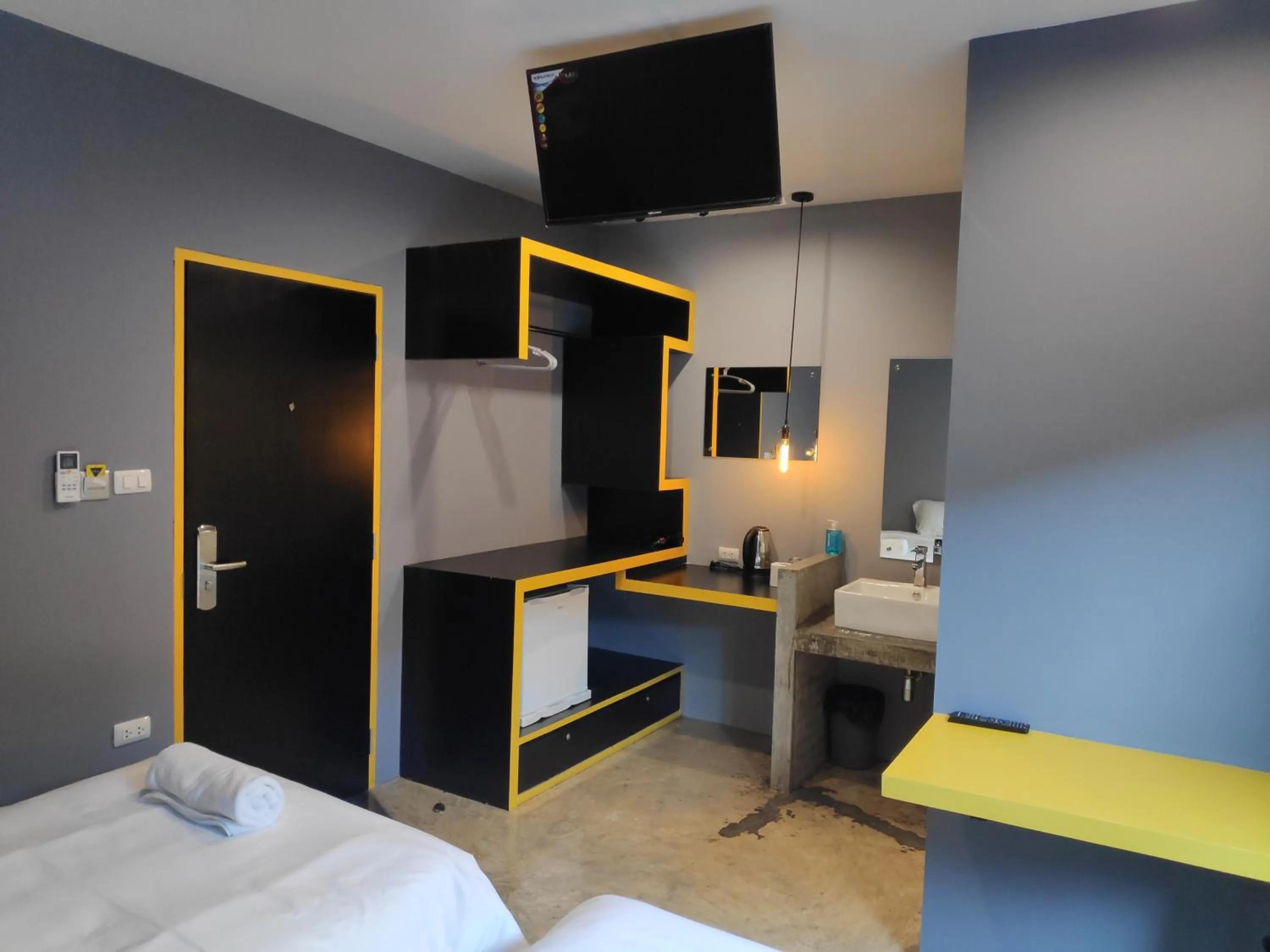 Bed in Ratch66 Huai Khwang MRT