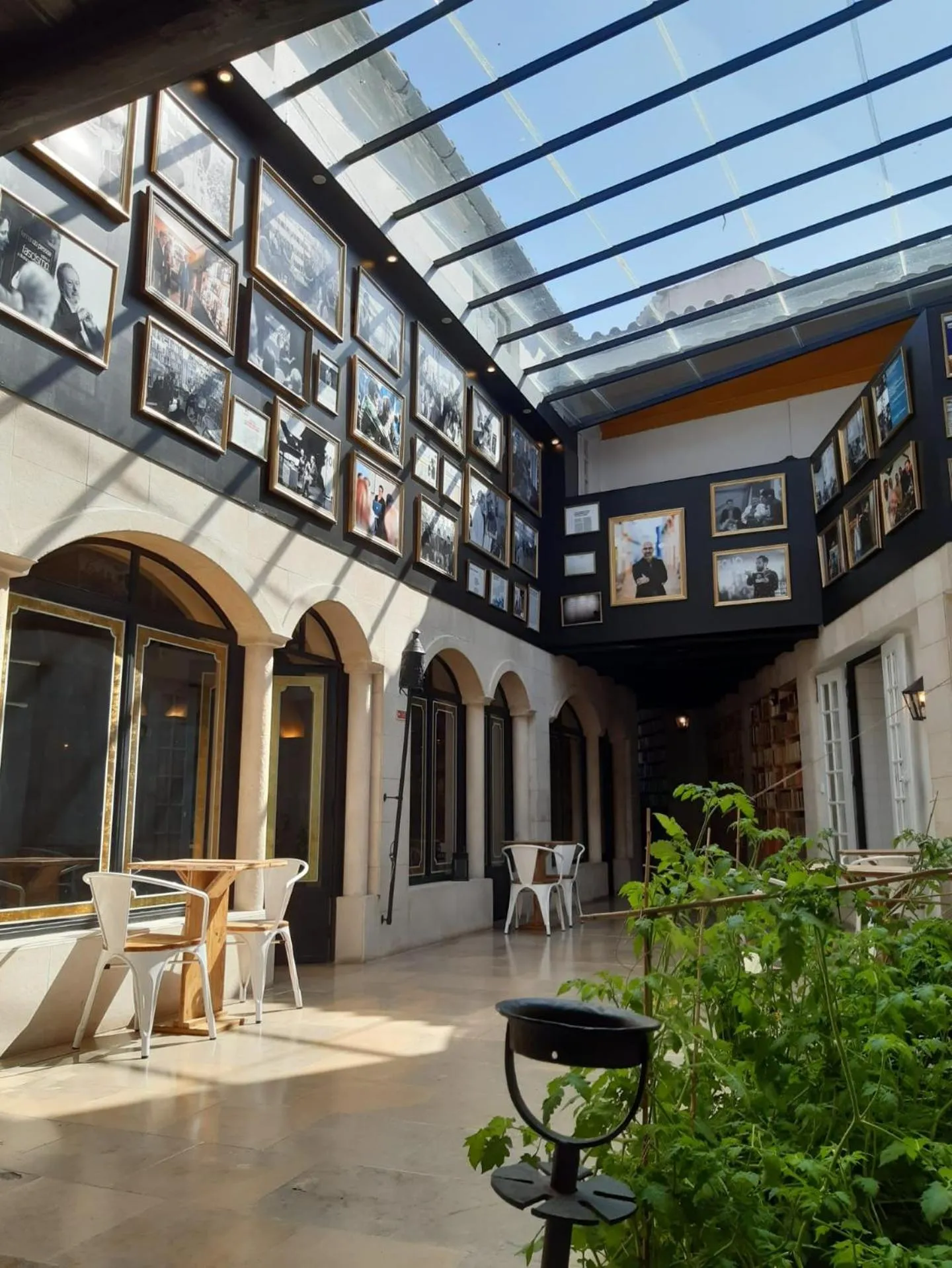 Seating area in The Literary Man Obidos Hotel