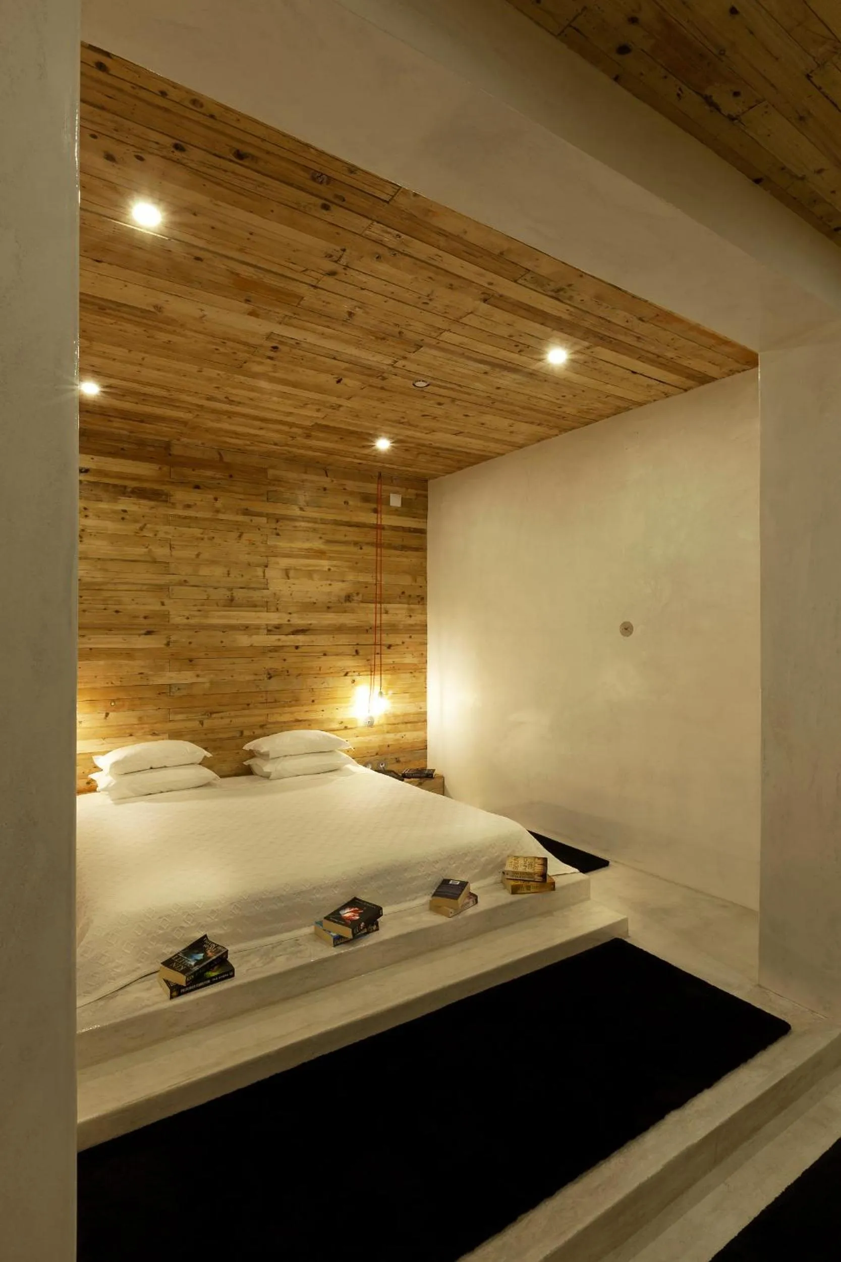 Bed in The Literary Man Obidos Hotel