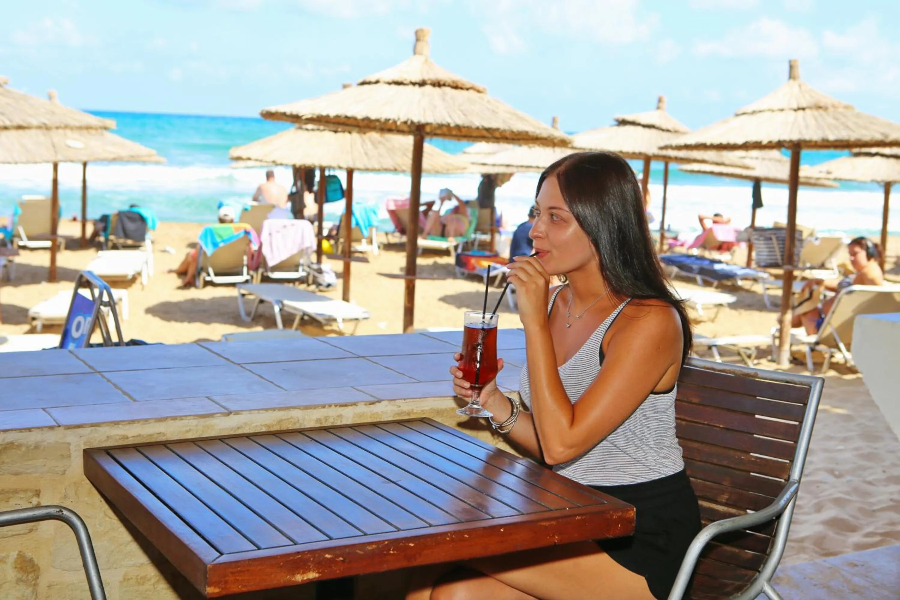 Restaurant/places to eat in Dedalos Beach Hotel