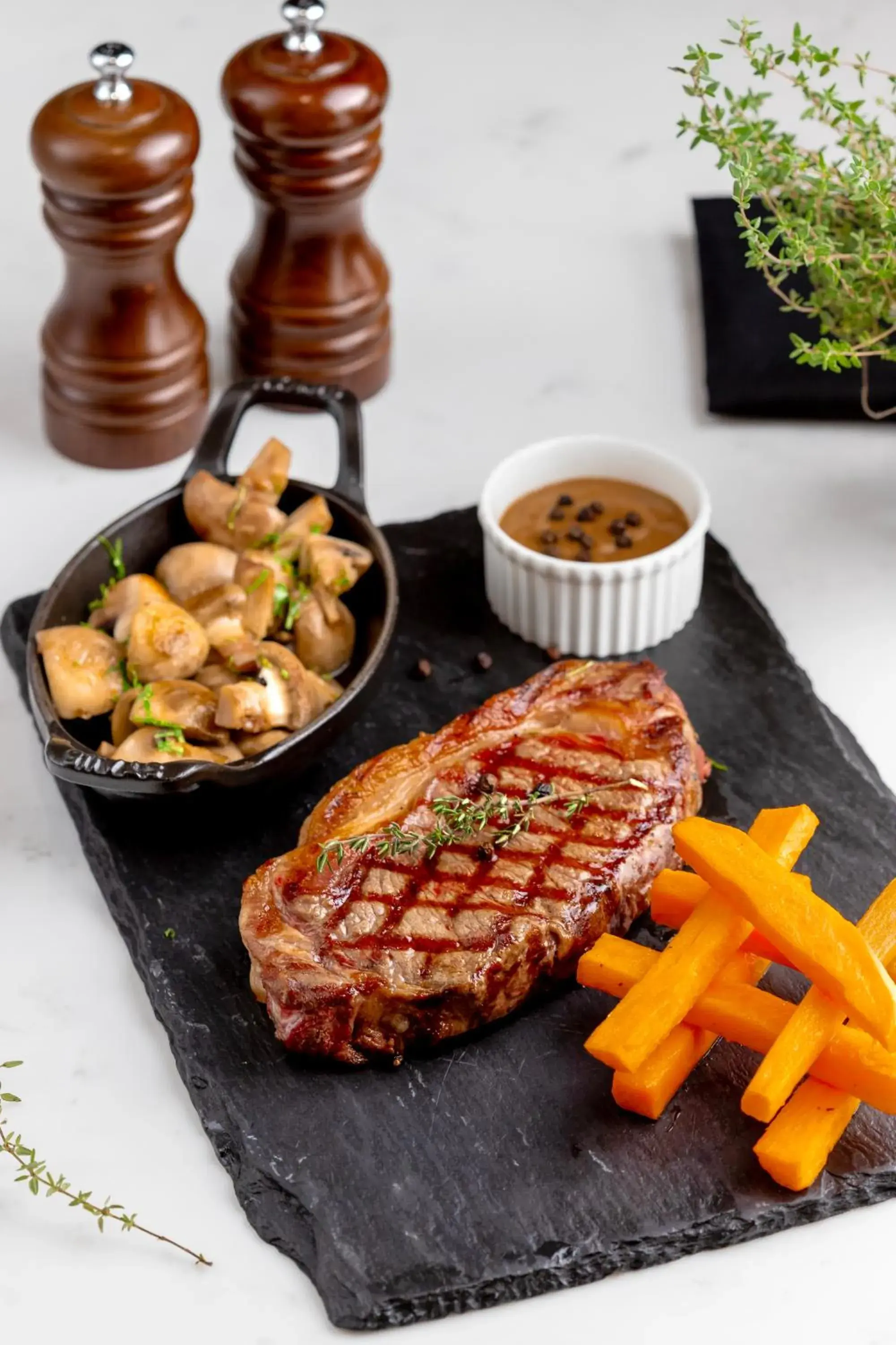 Restaurant/places to eat in Hyatt Regency Baku Restaurant/places to eat in Hyatt Regency Baku