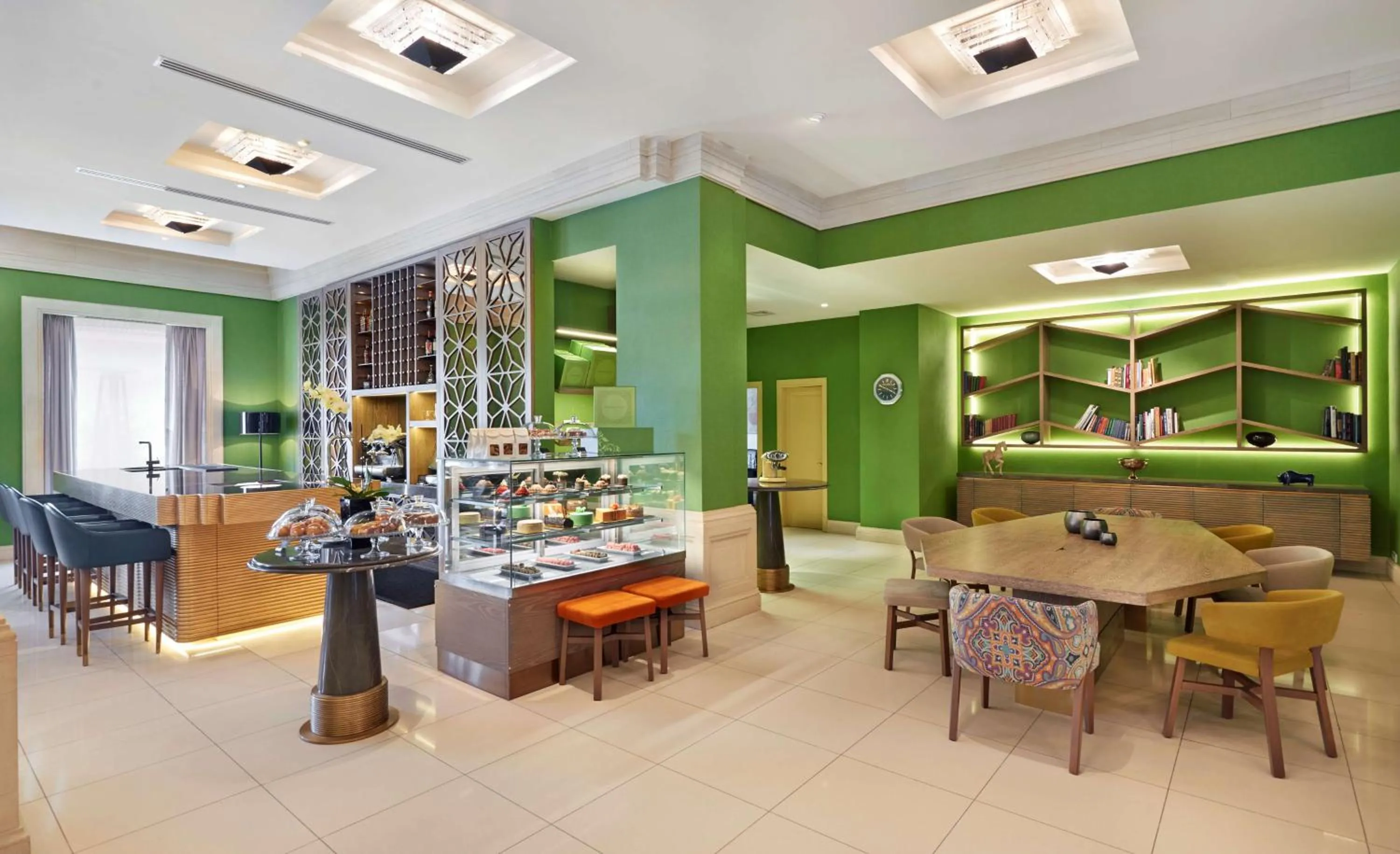 Restaurant/places to eat in Hyatt Regency Baku