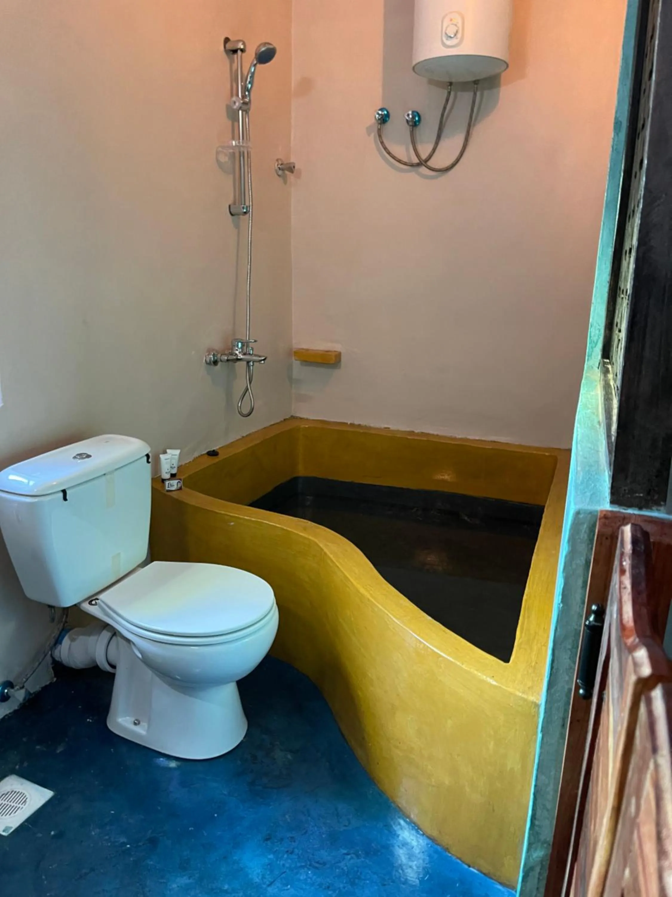 Bathroom in Bottoms Up