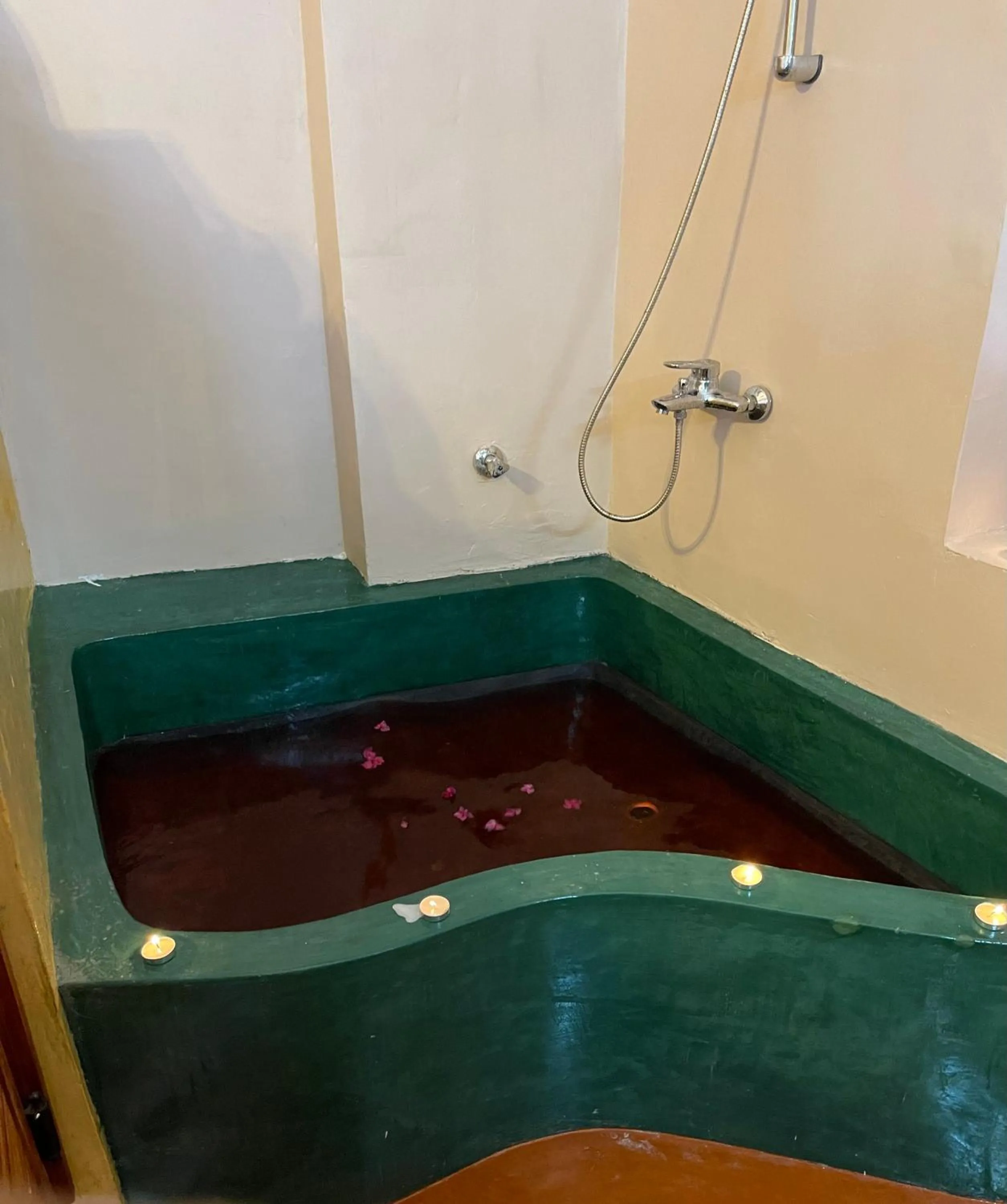 Bathroom in Bottoms Up