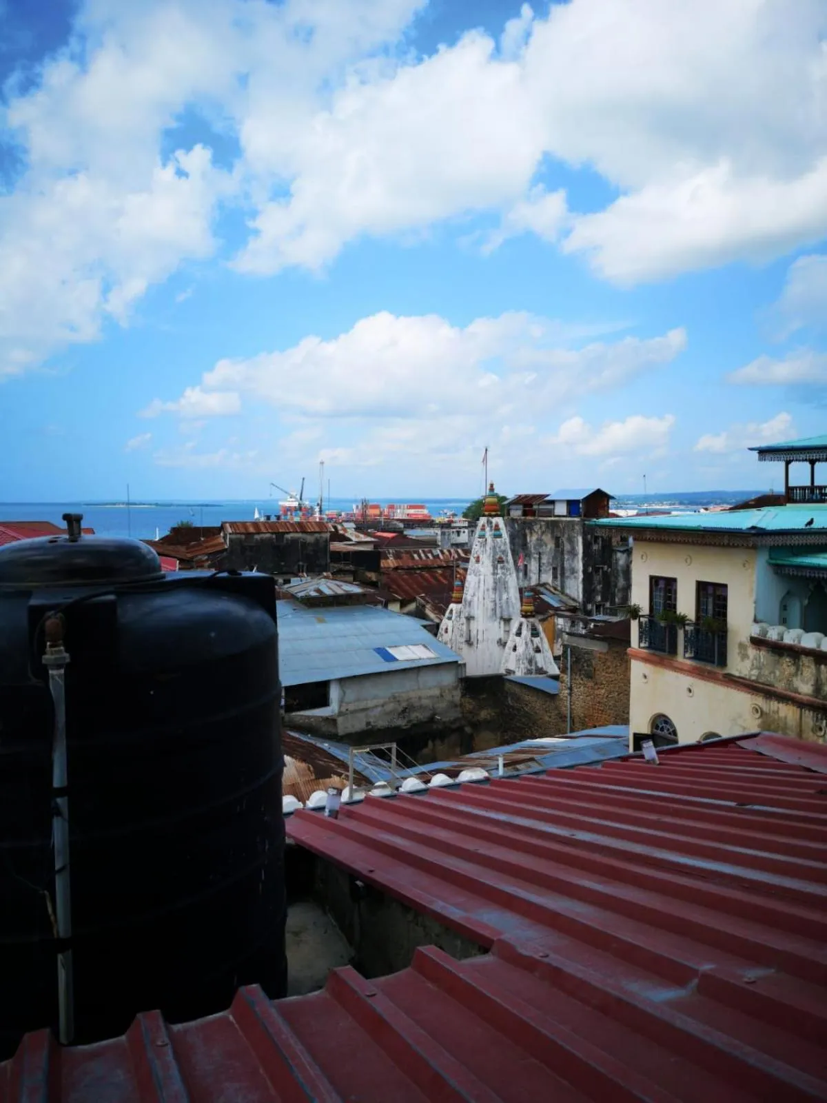 City view in Bottoms Up