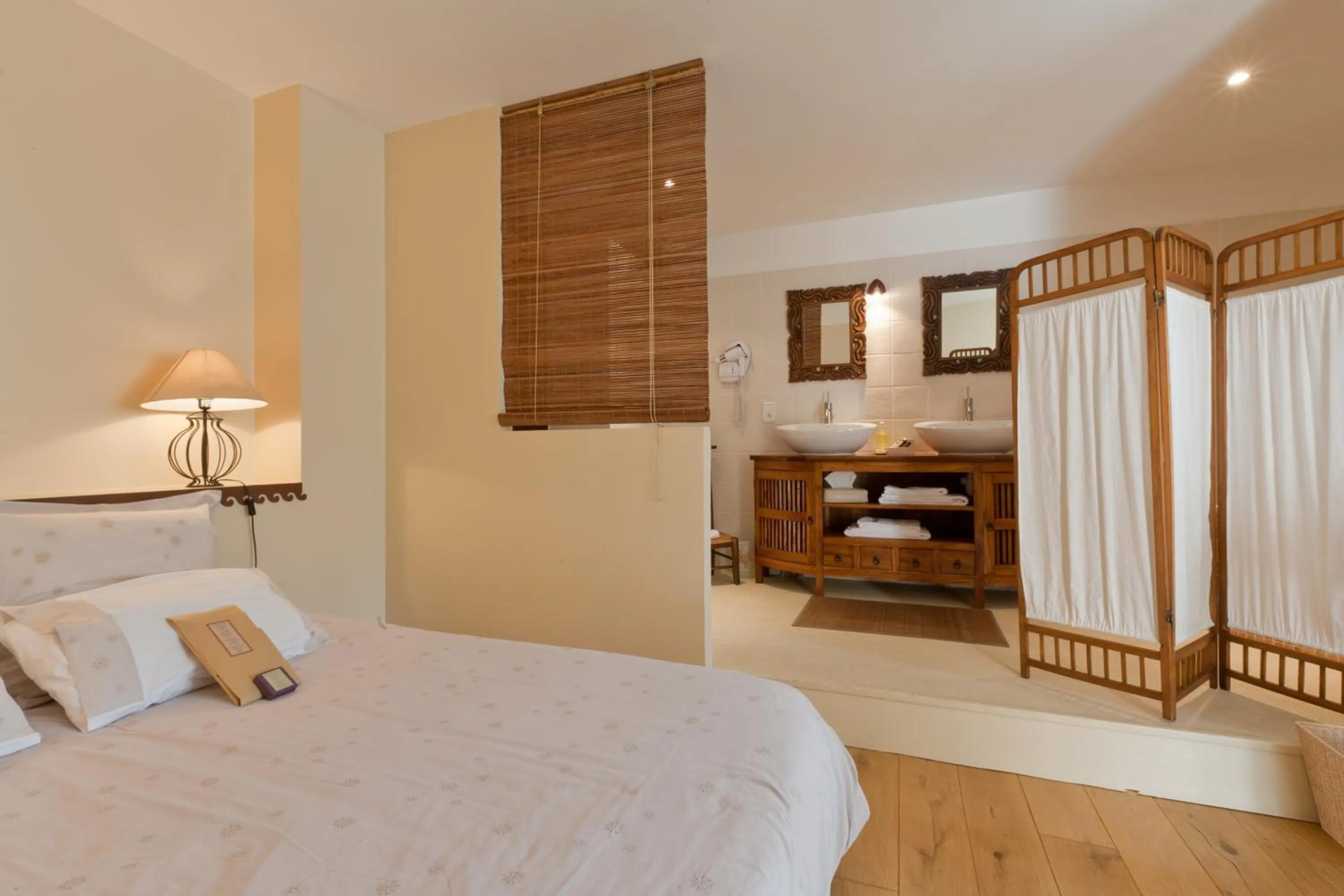 Bed in Domaine De La Combotte