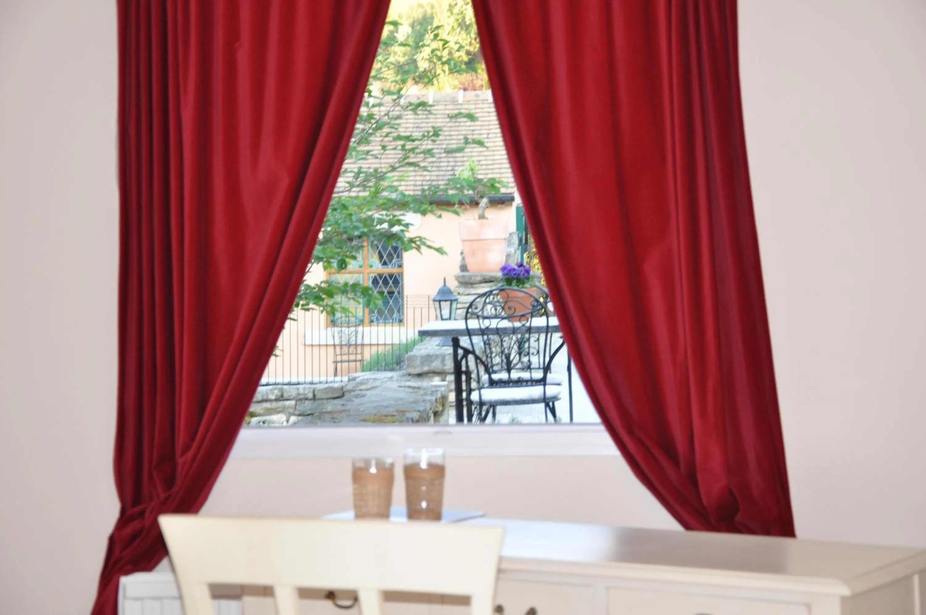 Garden view in Domaine De La Combotte