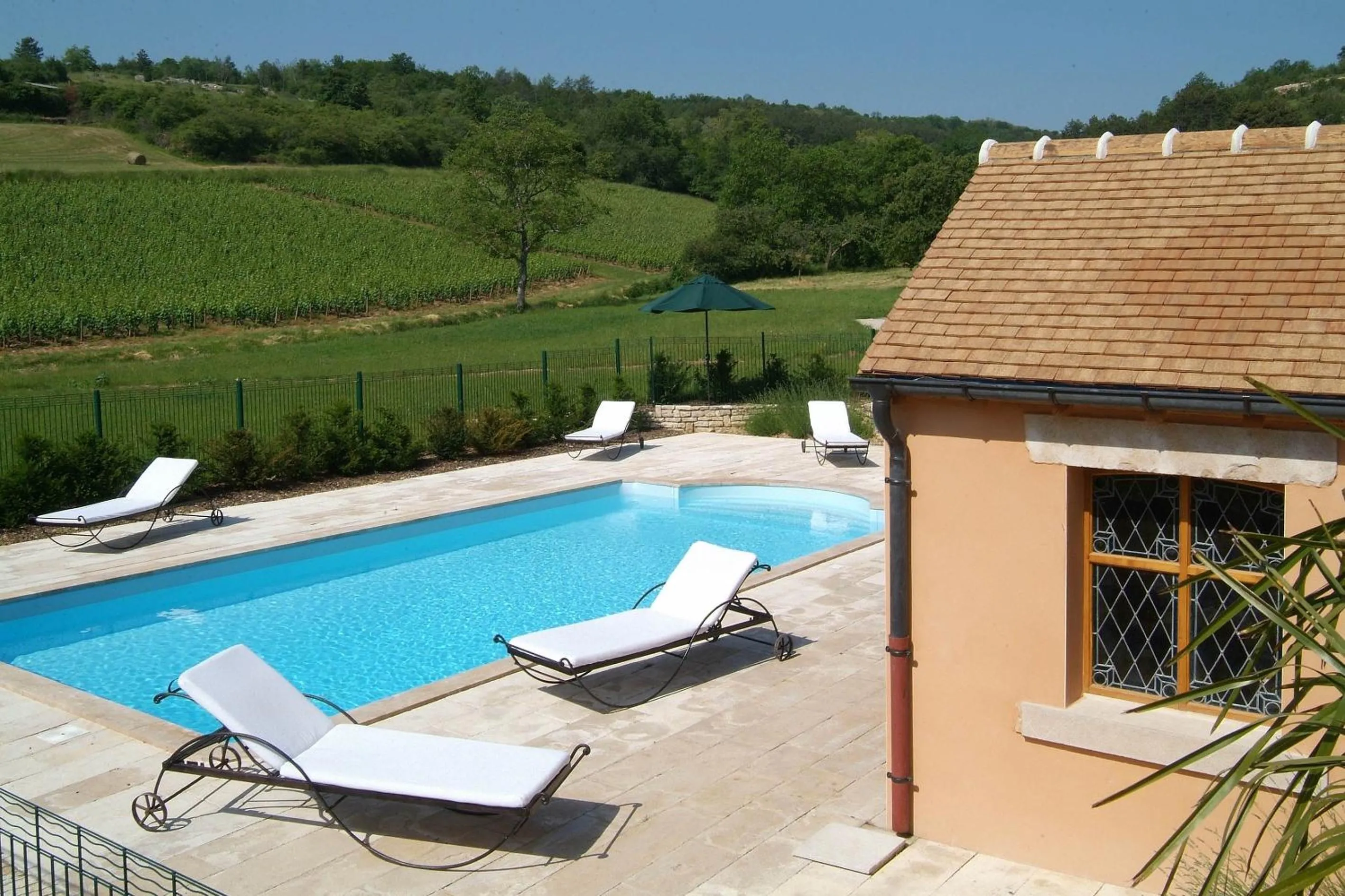Property building in Domaine De La Combotte