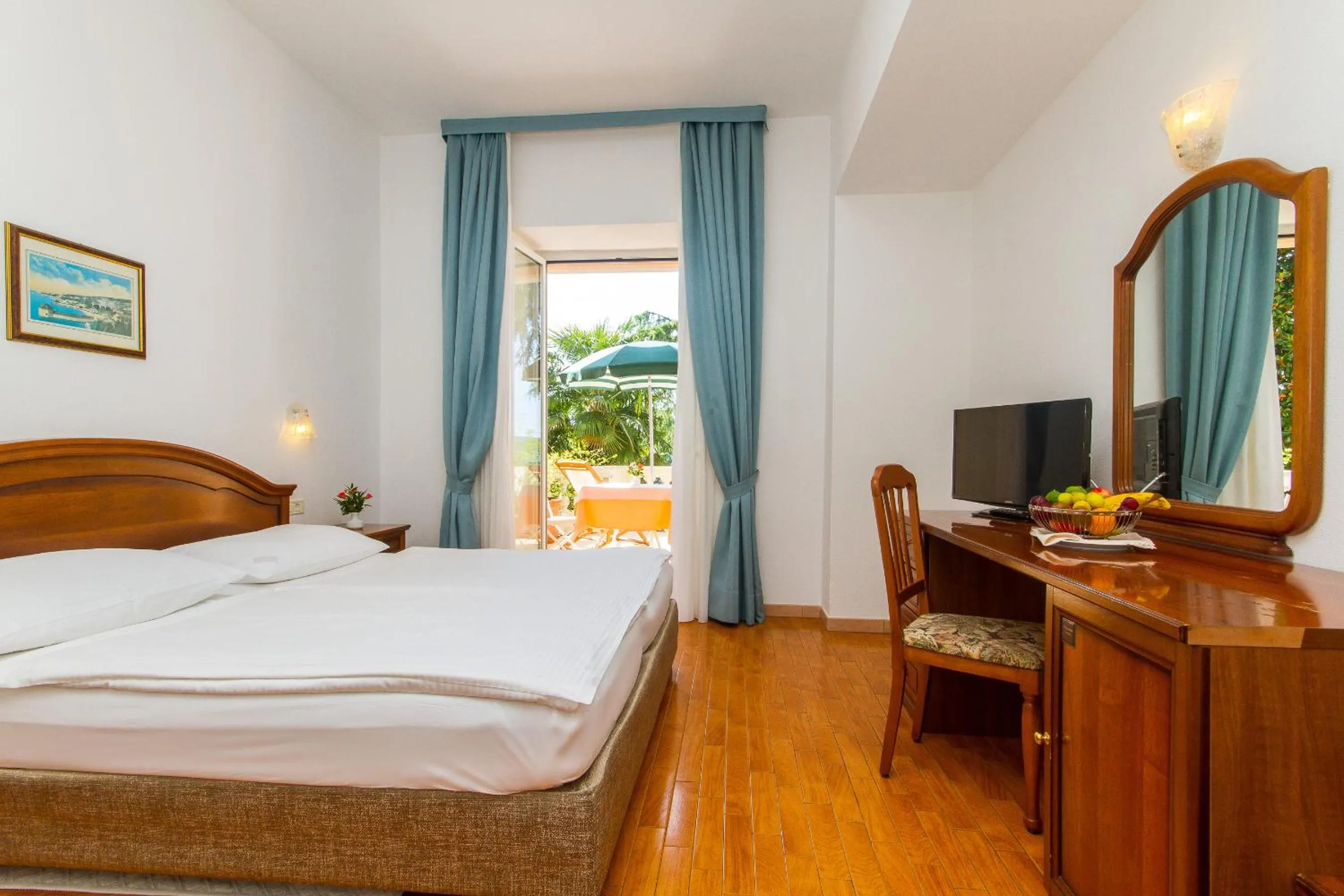 Bedroom, Bed in Hotel Marko