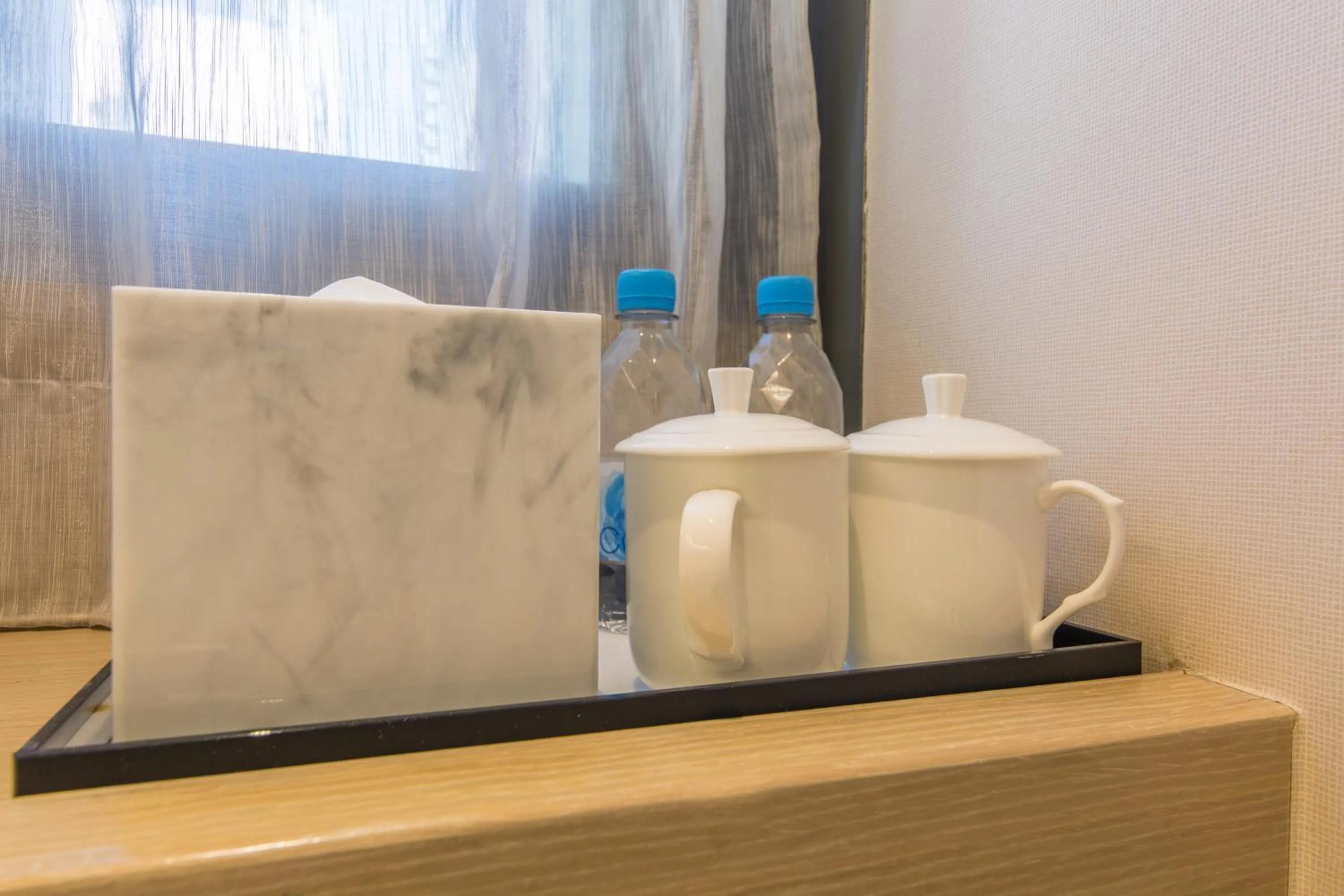 Coffee/tea facilities in Lumine Hotel
