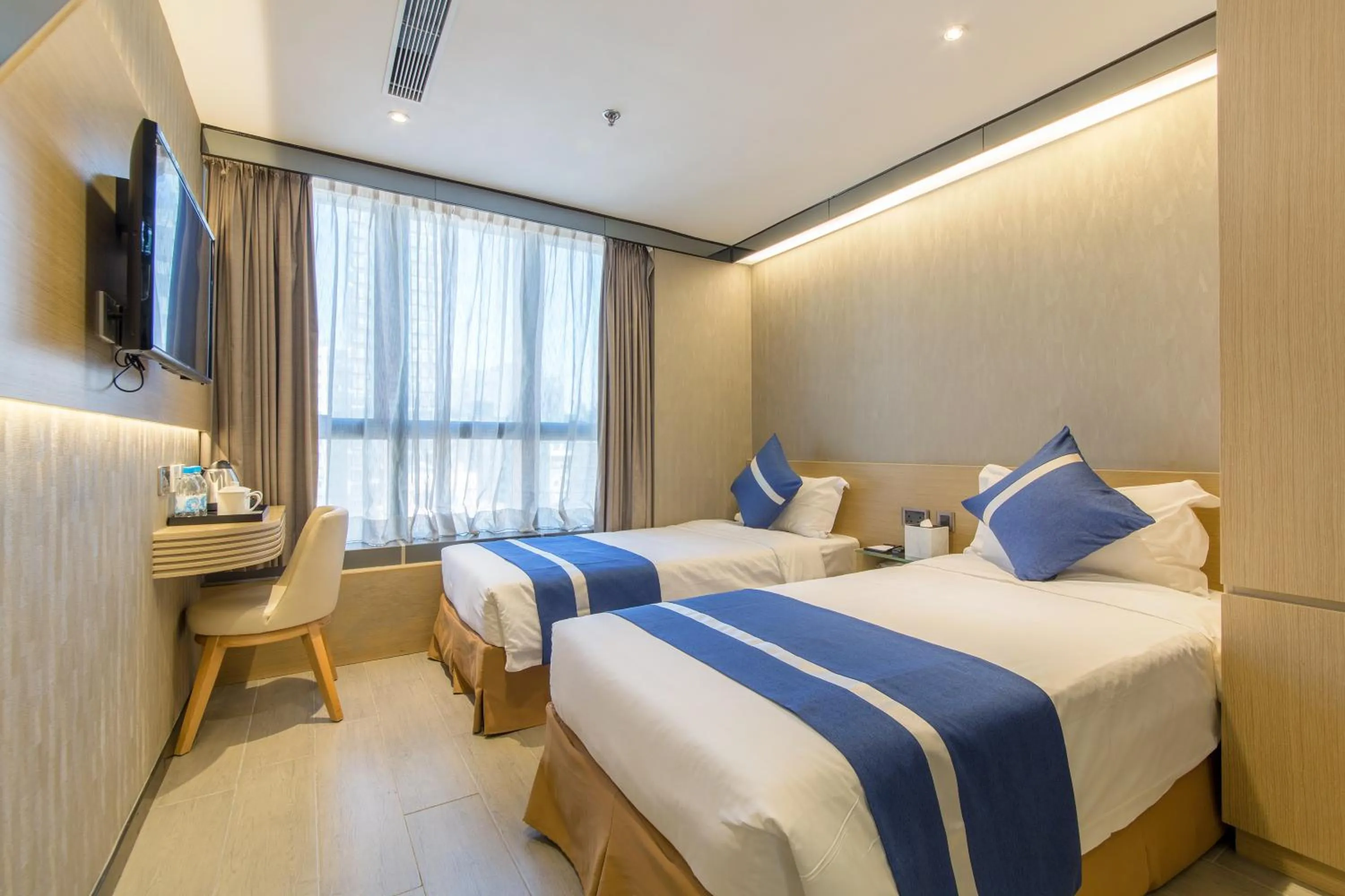 Photo of the whole room, Bed in Lumine Hotel