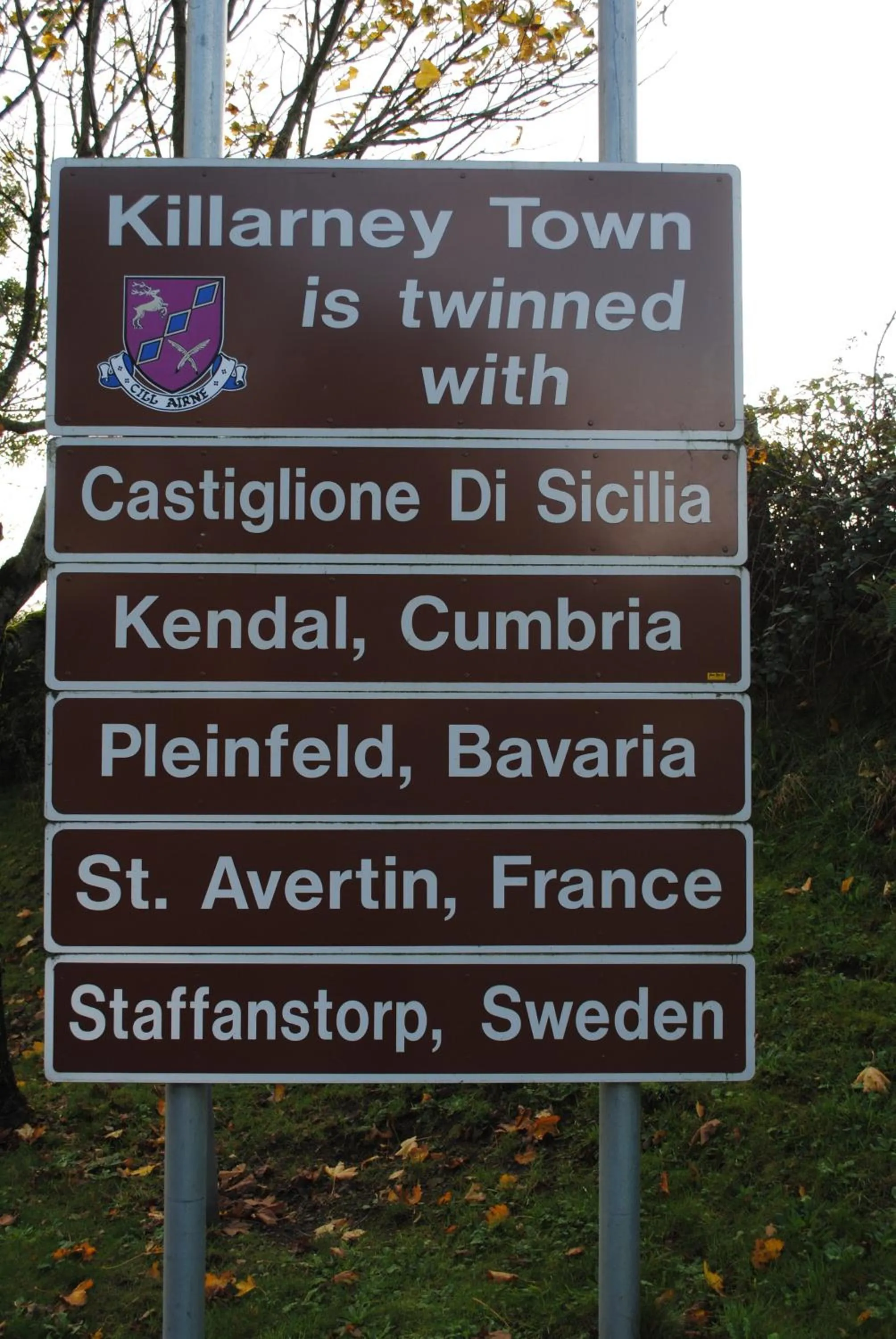 Logo/Certificate/Sign in Abbey Lodge