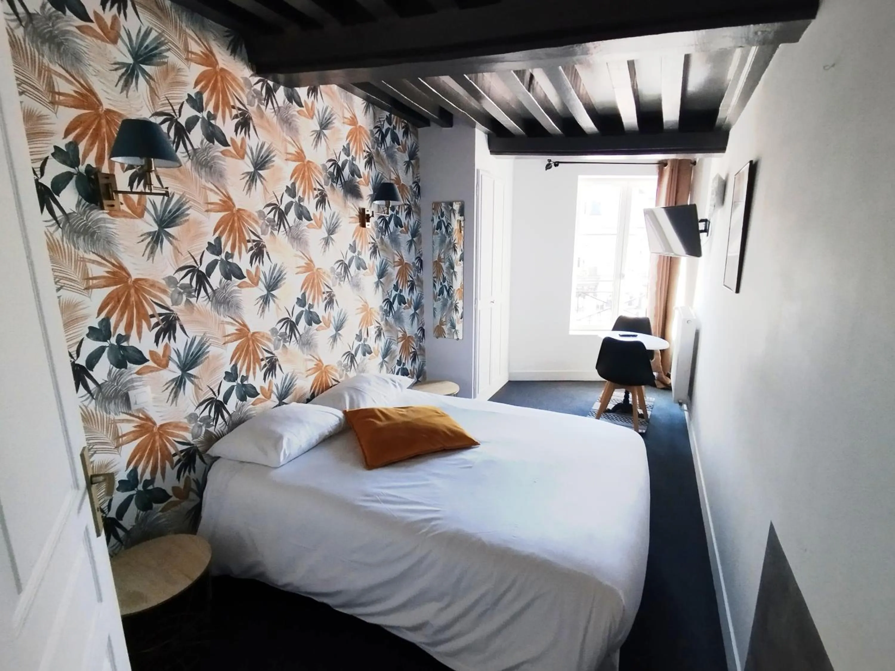 Bed in Les Cascades - Hôtel de Charme